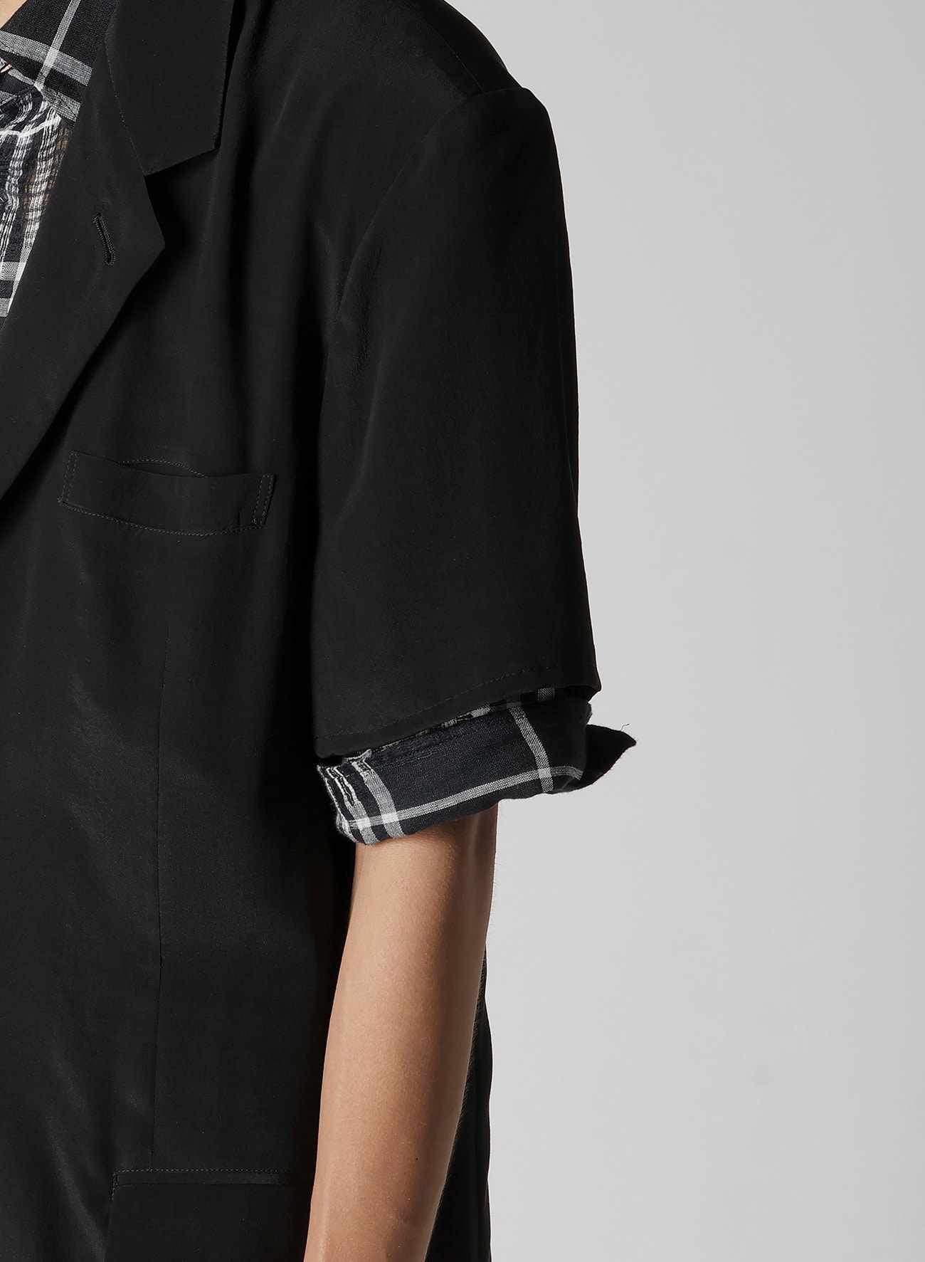 CREPE DE CHINE SHORT SLEEVE 2 BUTTONS JACKET