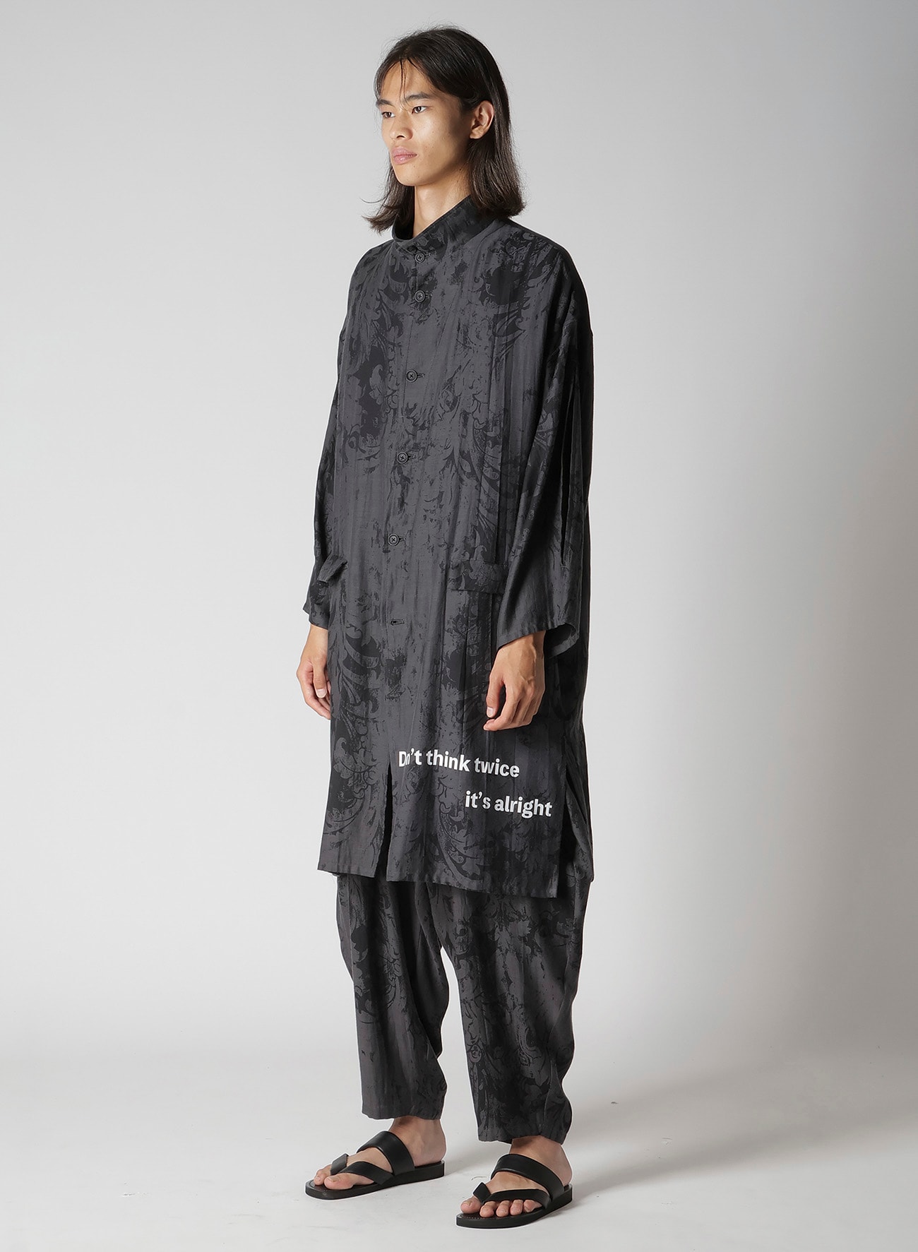 JACQUARD PATTERN MESSAGE PRINTED STAND JACKET