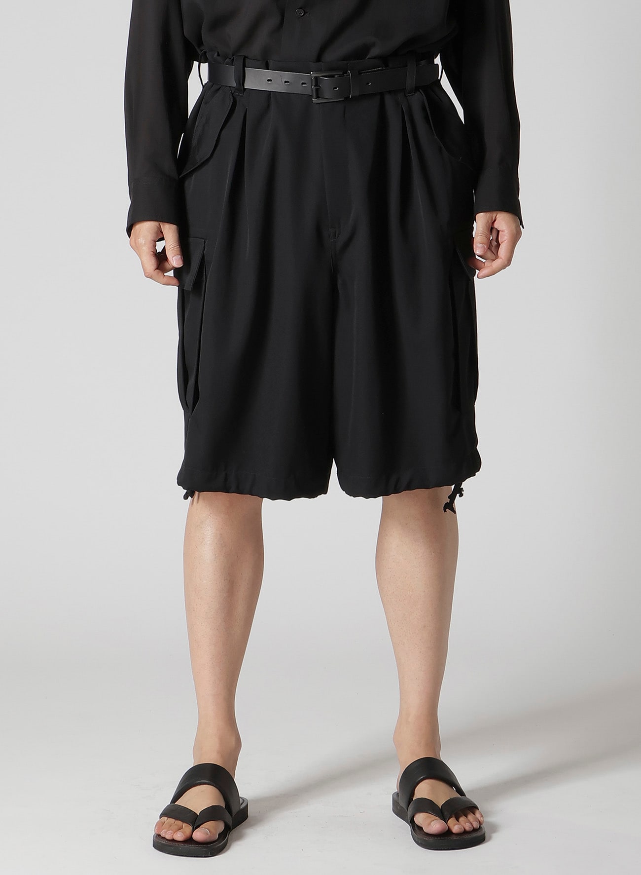 WOOL GABARDINE SIDE POCKET SHORT PANTS