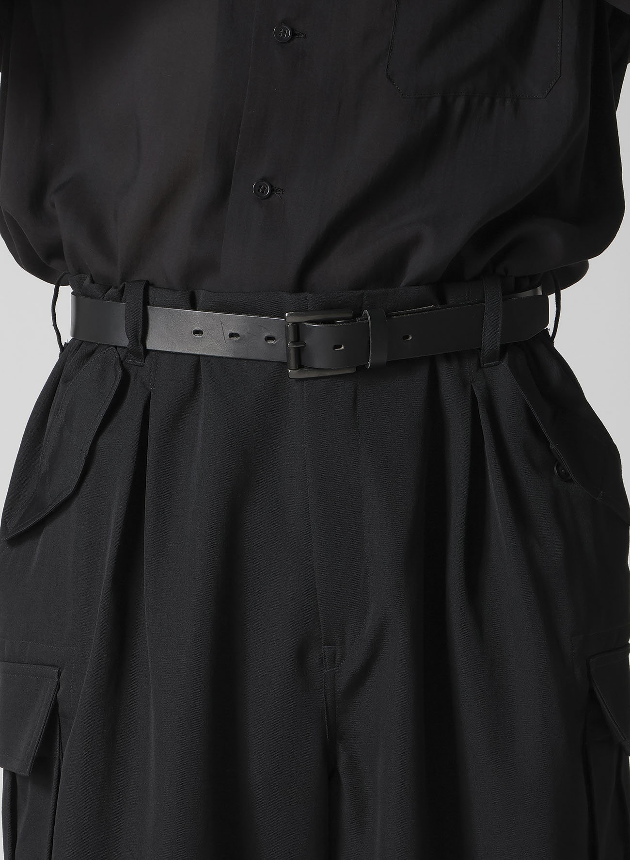 WOOL GABARDINE SIDE POCKET SHORT PANTS