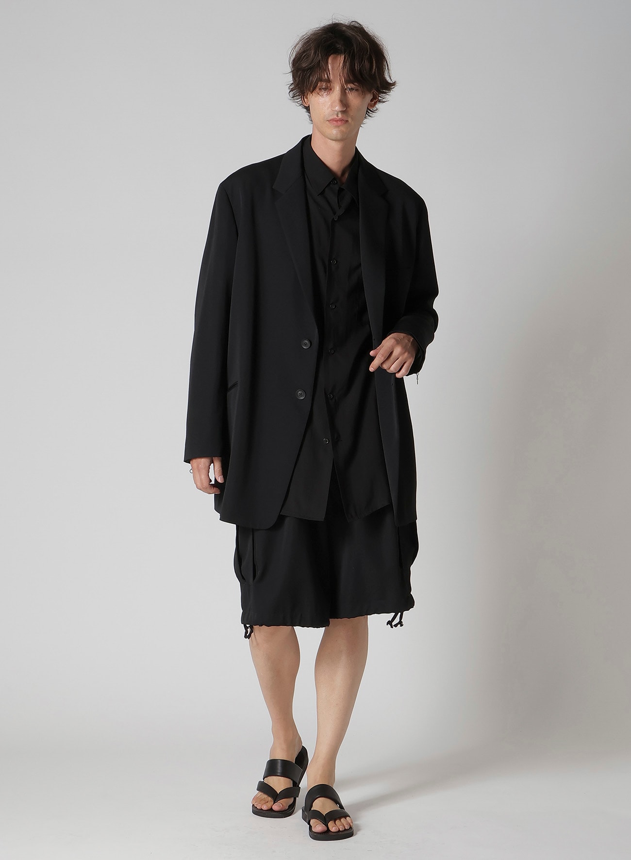 WOOL GABARDINE SIDE POCKET SHORT PANTS