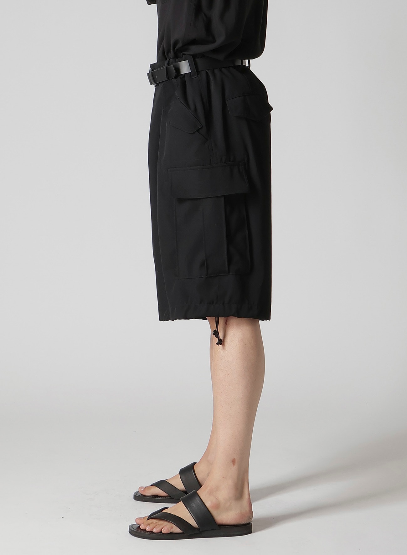 WOOL GABARDINE SIDE POCKET SHORT PANTS