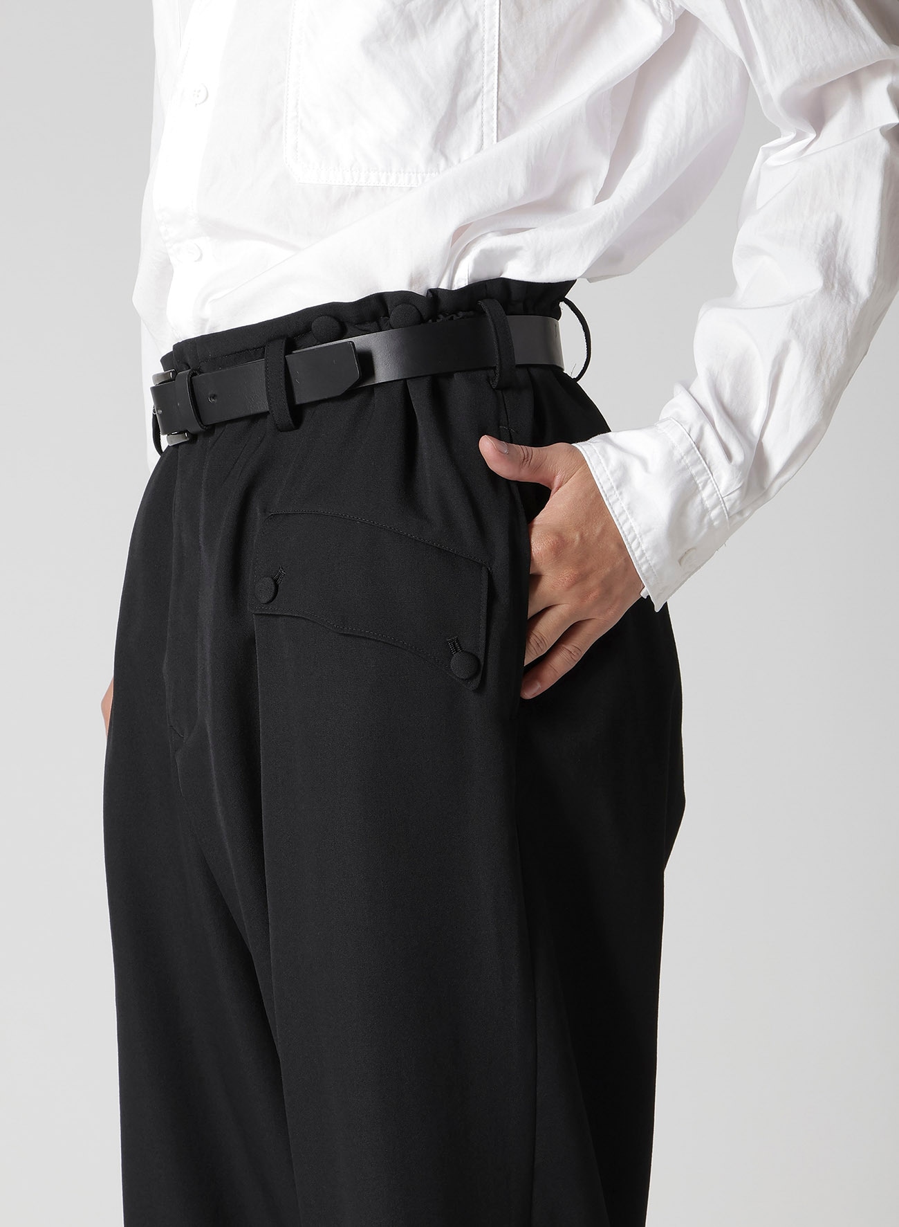 WOOL GABARDINE HEM OPENED SUSPENDER PANTS