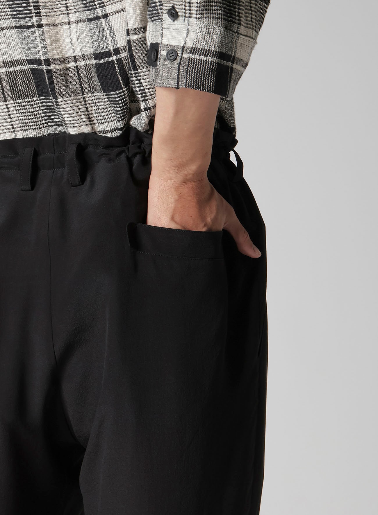CREPE DE CHINE DESIGNED BOX POCKET PANTS