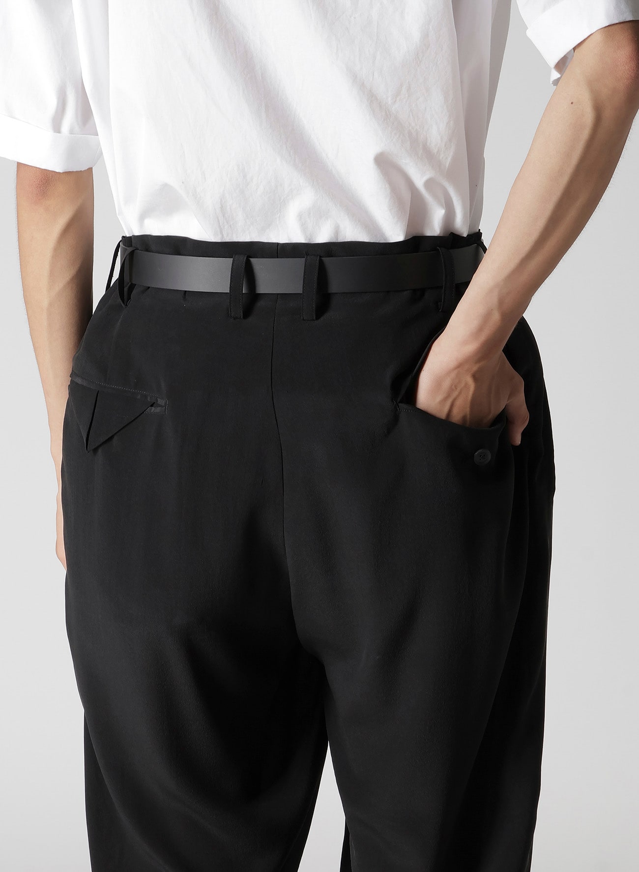 CREPE DE CHINE TRIANGLE TAB SLIM PANTS