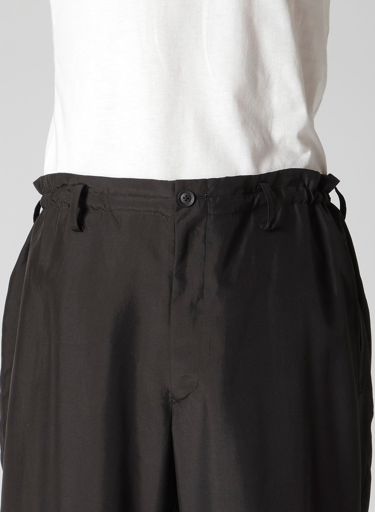 SILK HABUTAE TRIANGLE TAB SLIM PANTS