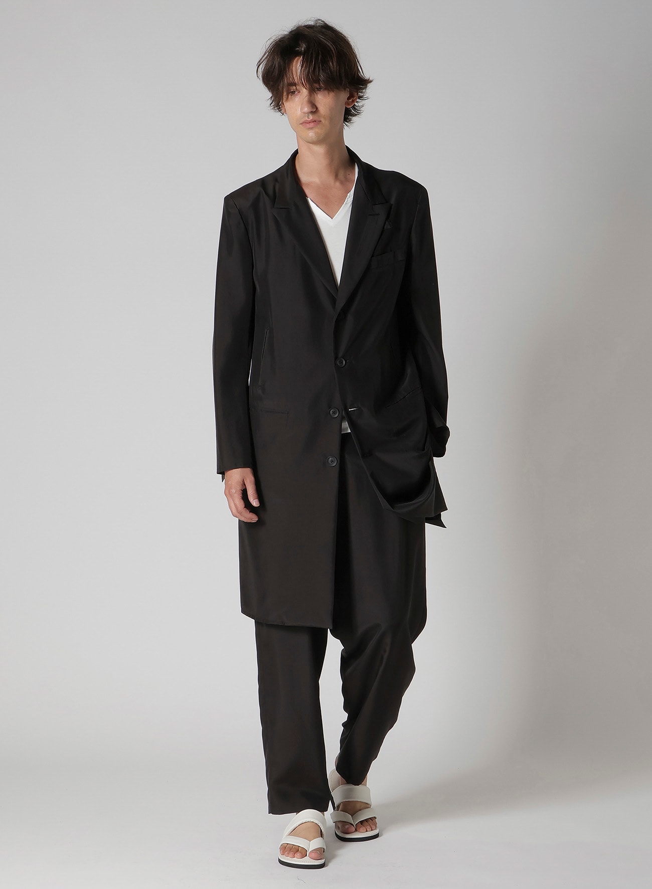 SILK HABUTAE TRIANGLE TAB SLIM PANTS