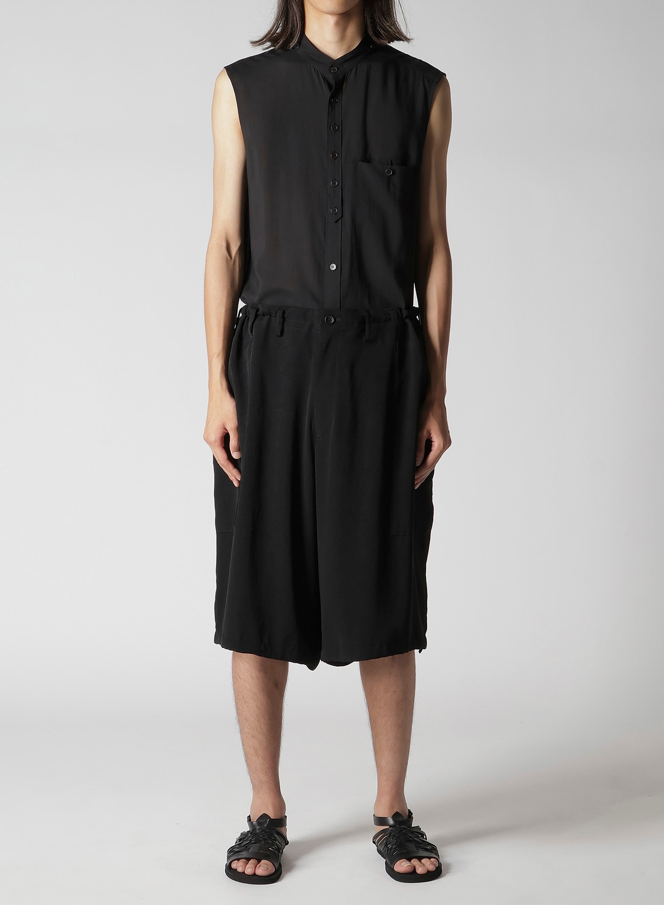 TA TUXEDO OUT POCKET SHORTS