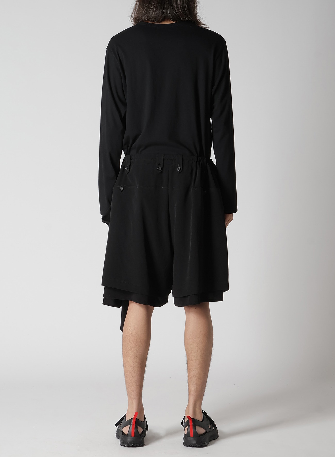 TA TUXEDO DRAPE PANEL ATTACHED SHORT PANTS