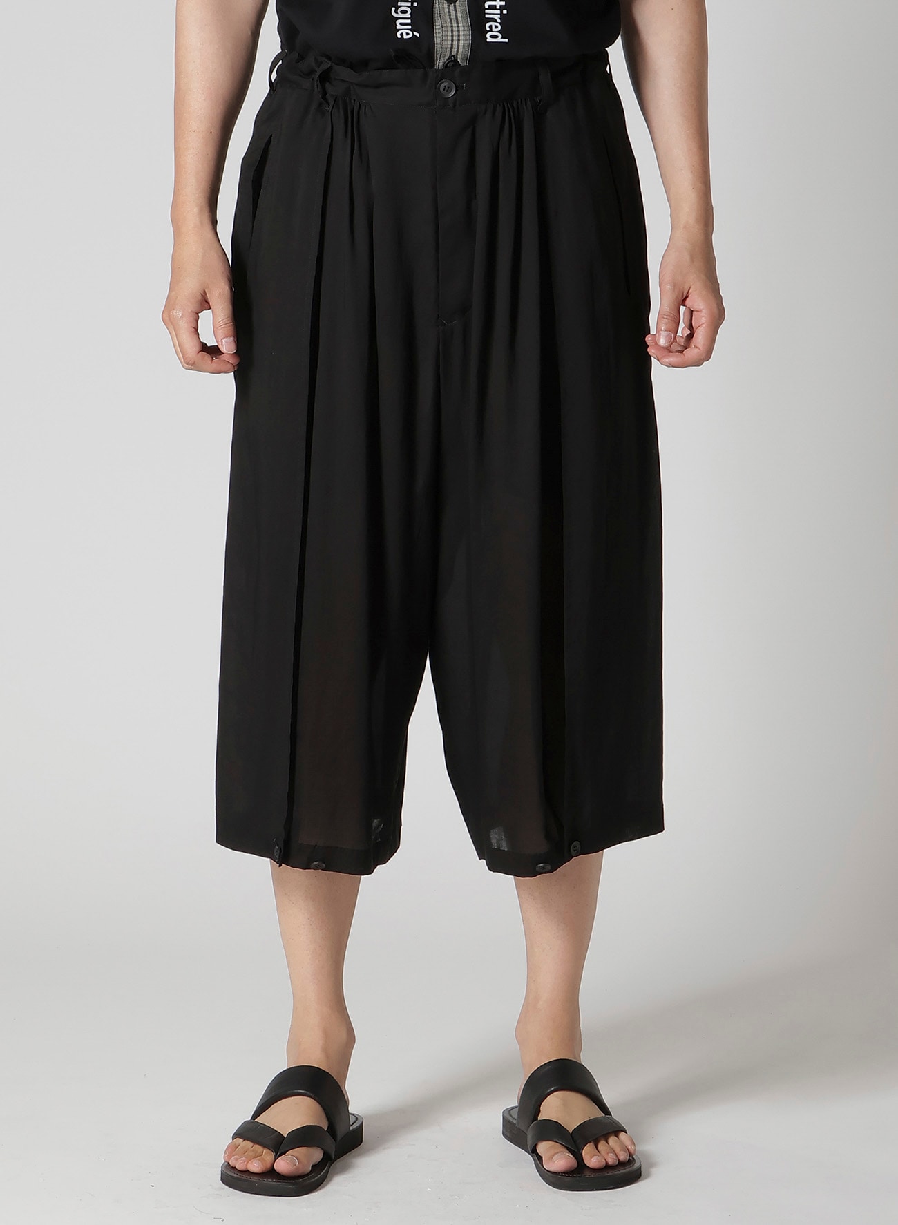 CELLULOSE BACK SIDE CUT OFF PANTS