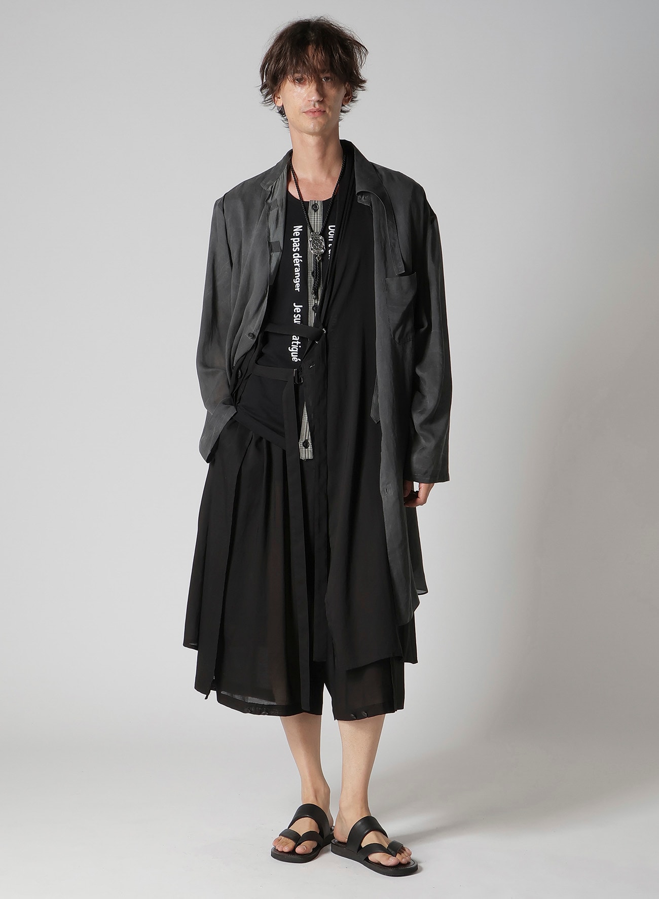 CELLULOSE BACK SIDE CUT OFF PANTS