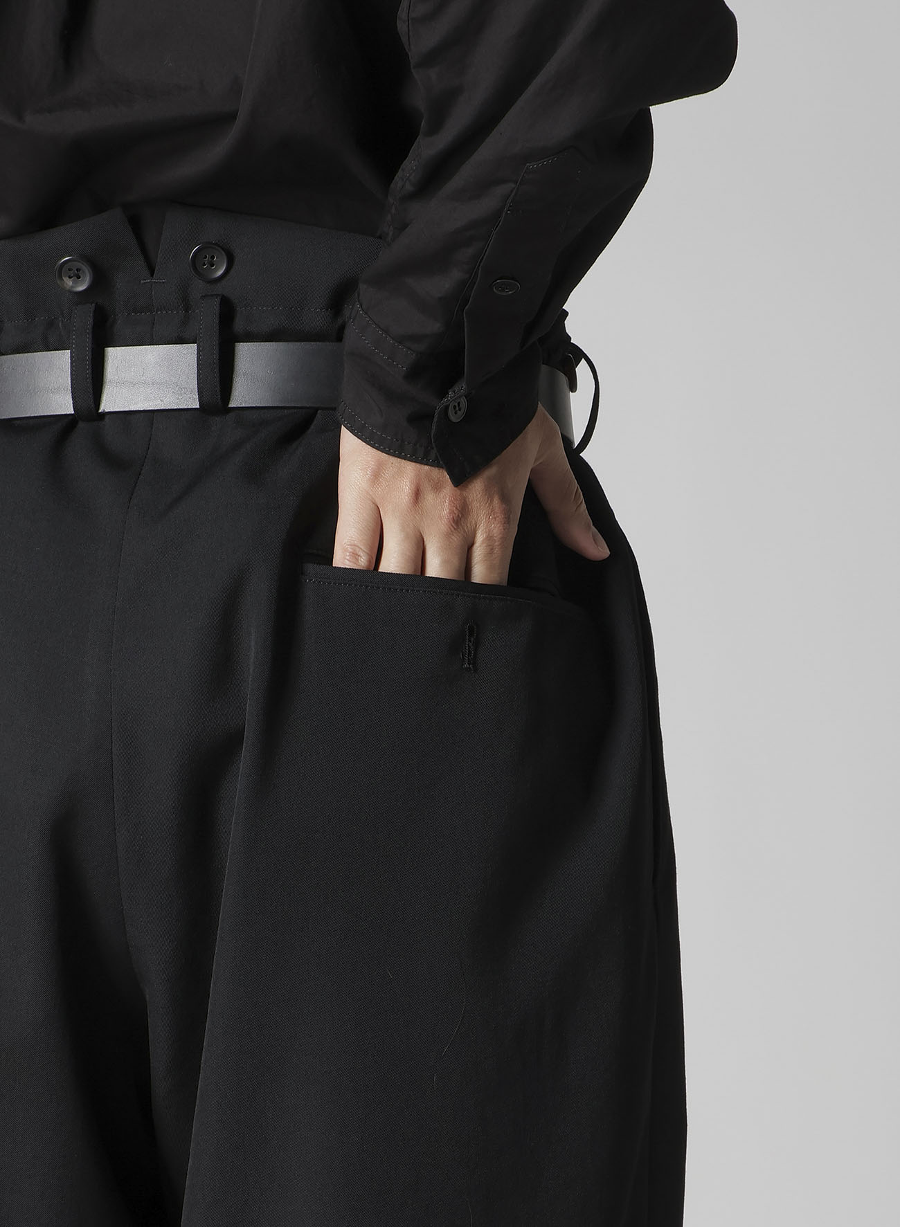 WOOL GABARDINE 2 TUCKS SUSPENDER PANTS