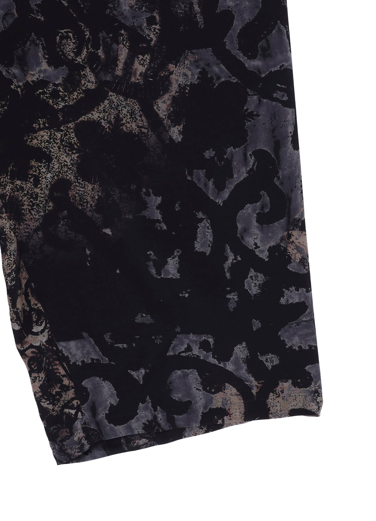 BAROQUE PATTERN HALF PANTS