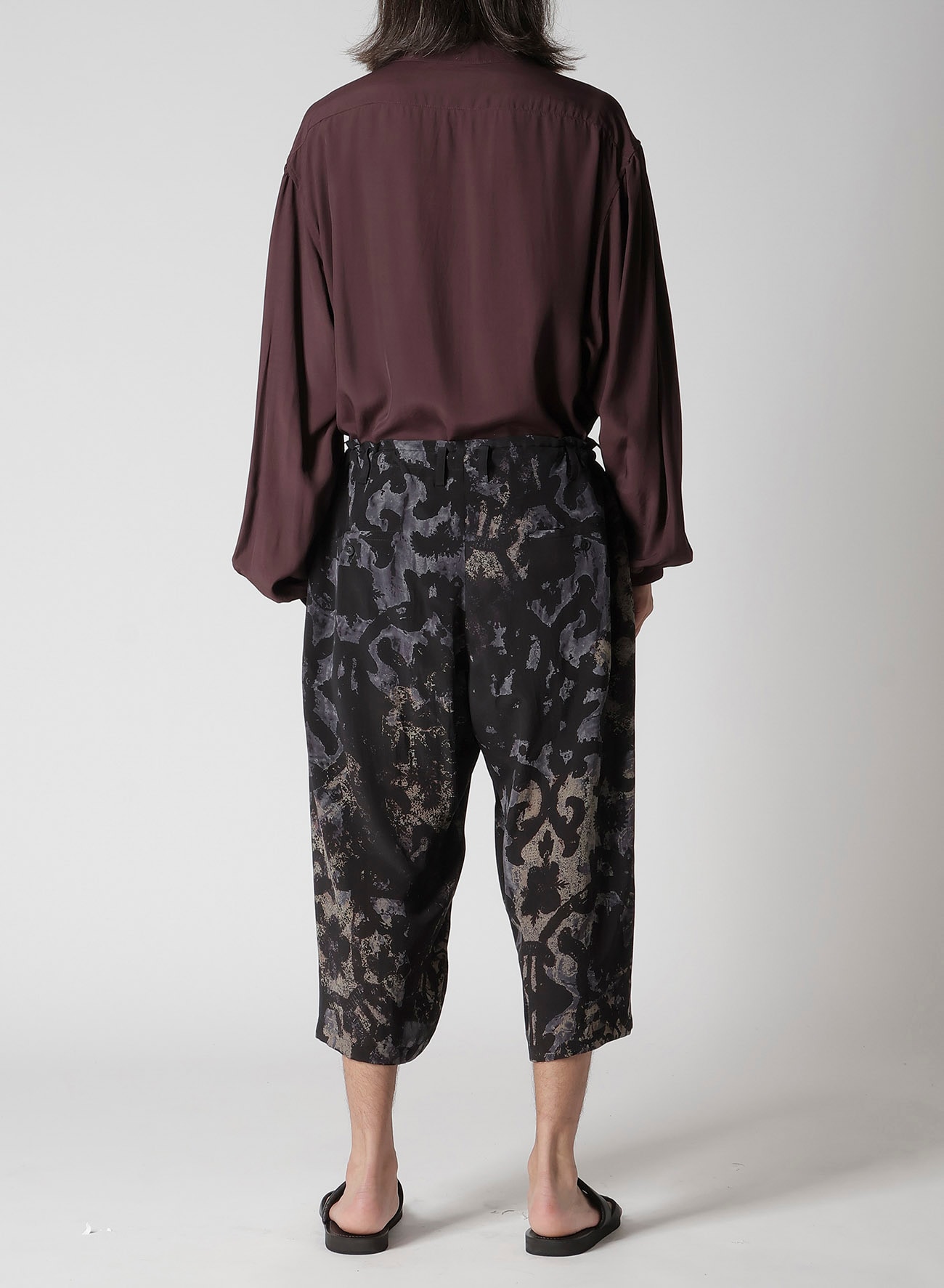 BAROQUE PATTERN HALF PANTS