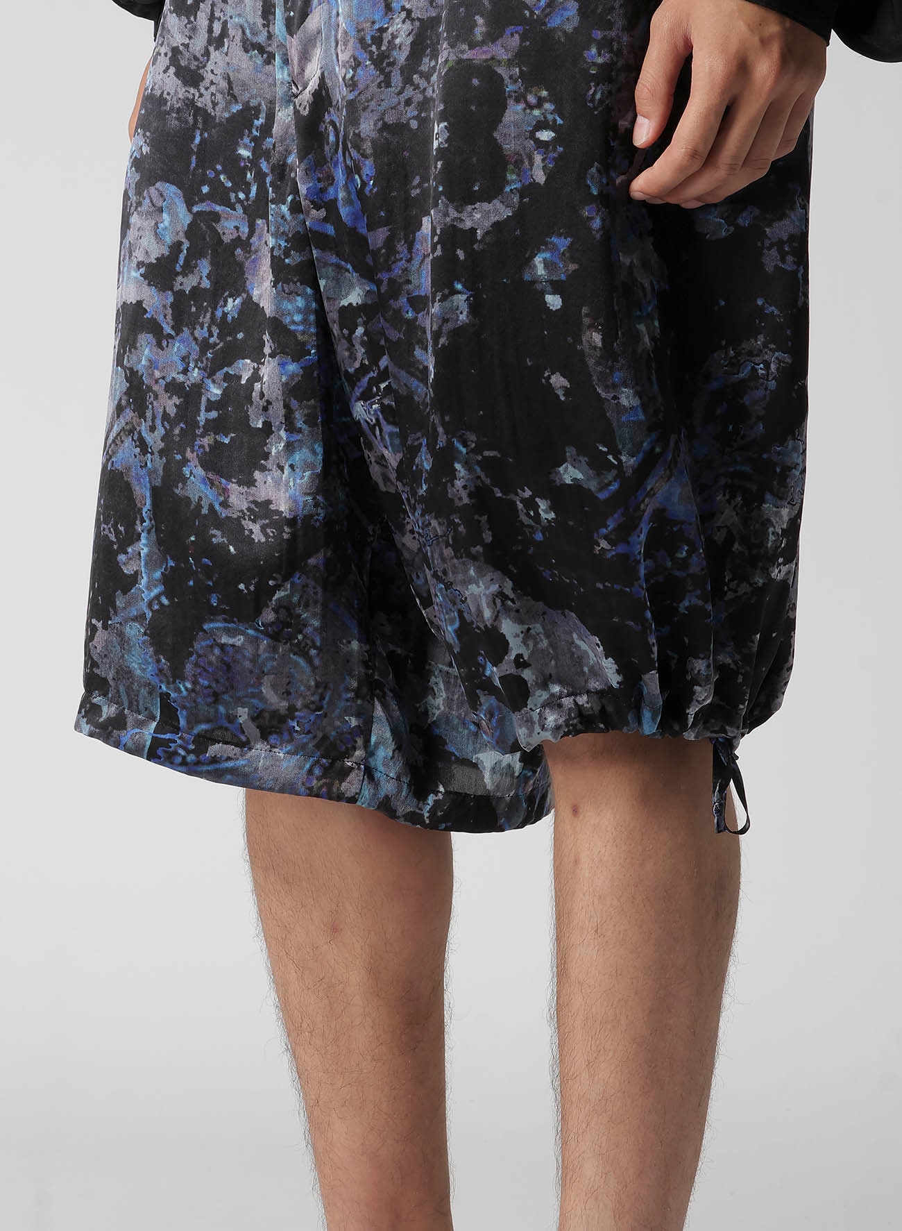 SEA MOTIF/LINING PRINTED SHORT PANTS