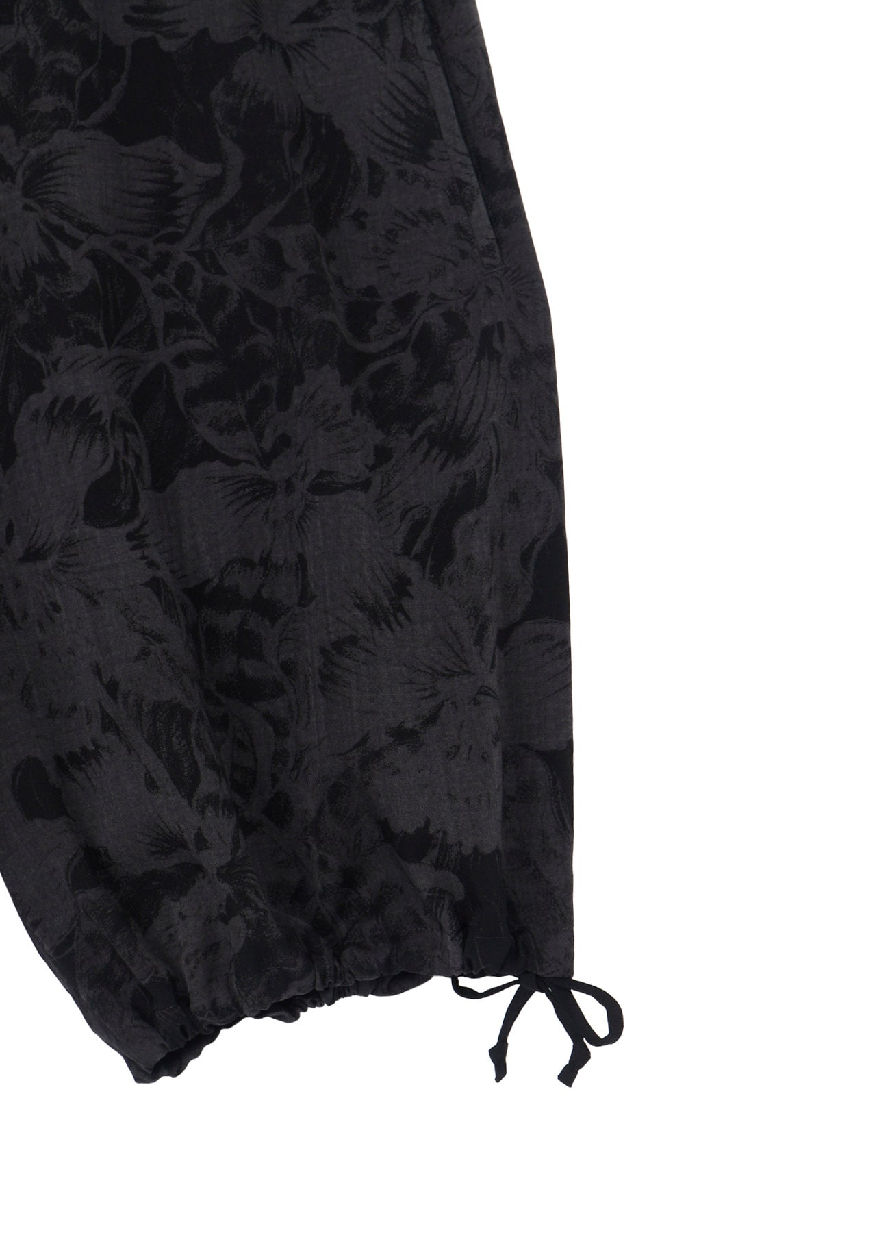 WOOL GABARDINE FLORAL DISCHARGE-DYED SHORT PANTS