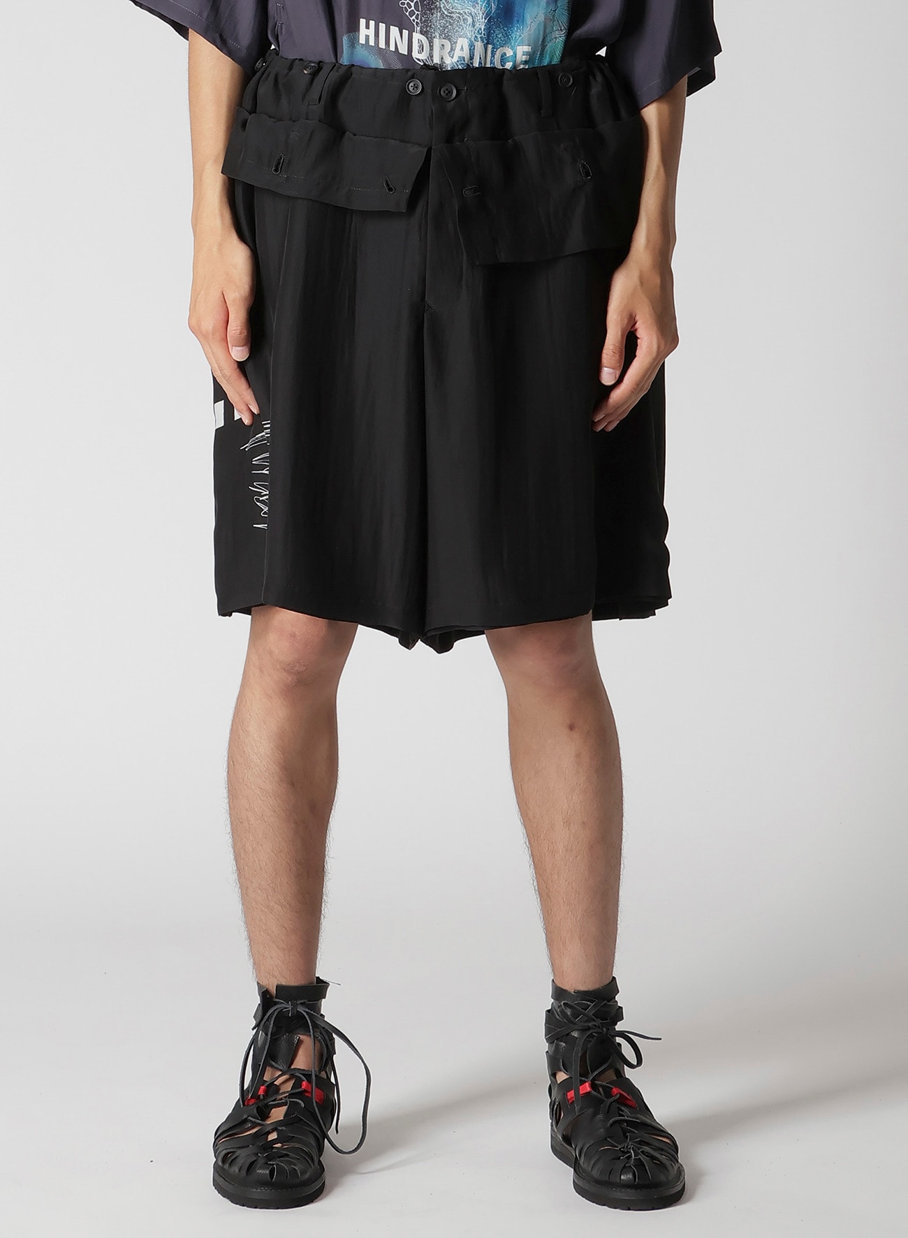 SIGNATURE PRINTED WIDE SHORT PANTS