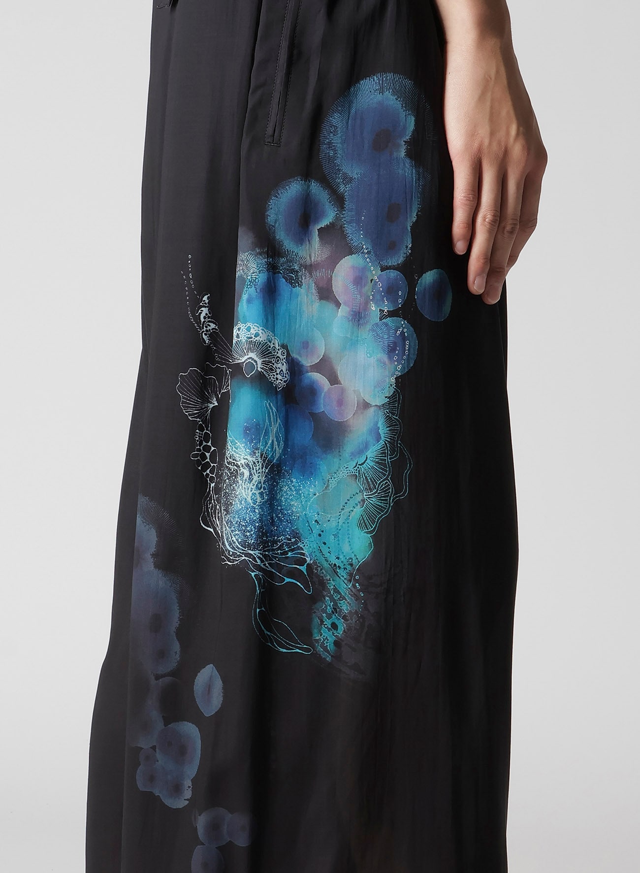 SEA PRINTED TAB POCKET PANTS