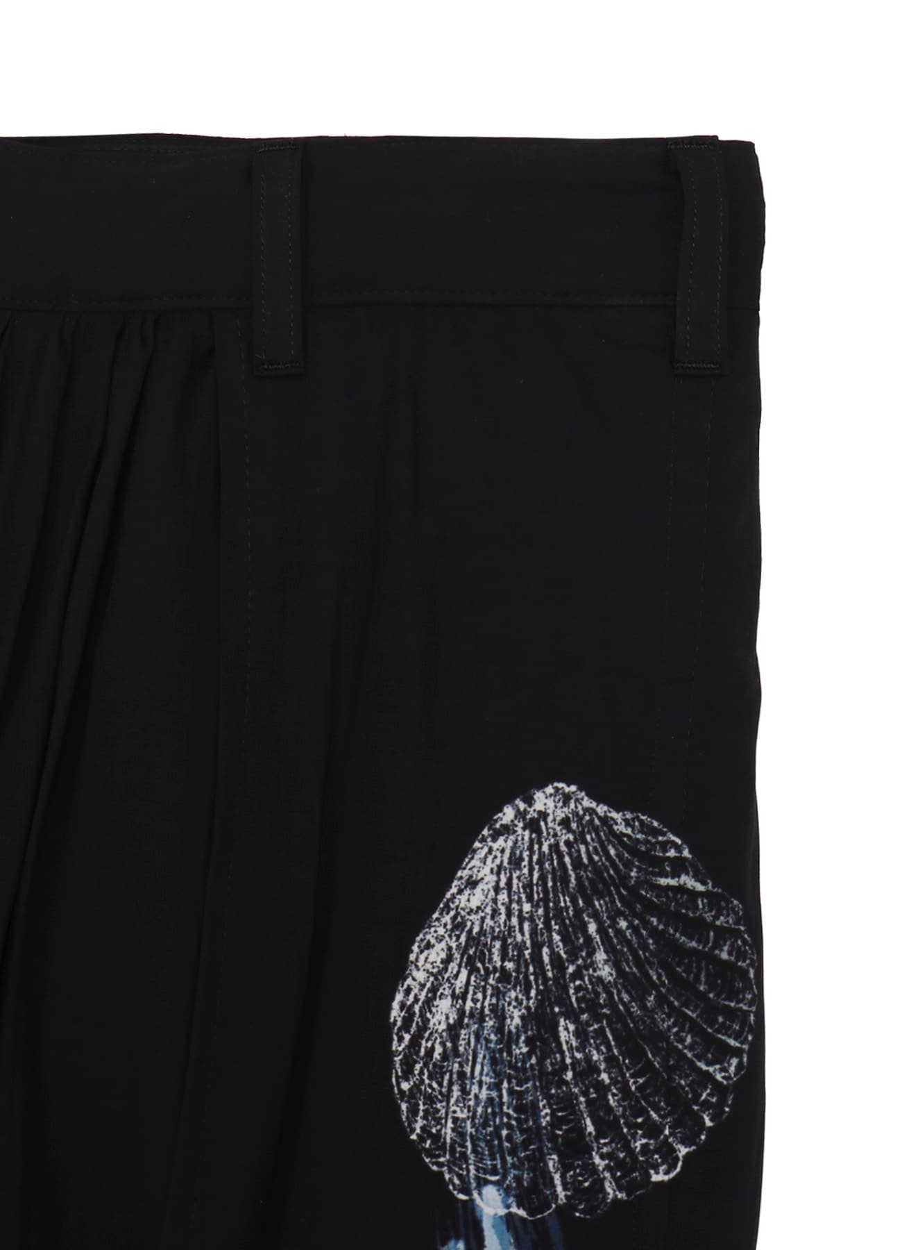 SEA PRINTED BACK SIDE CUT OFF PANTS