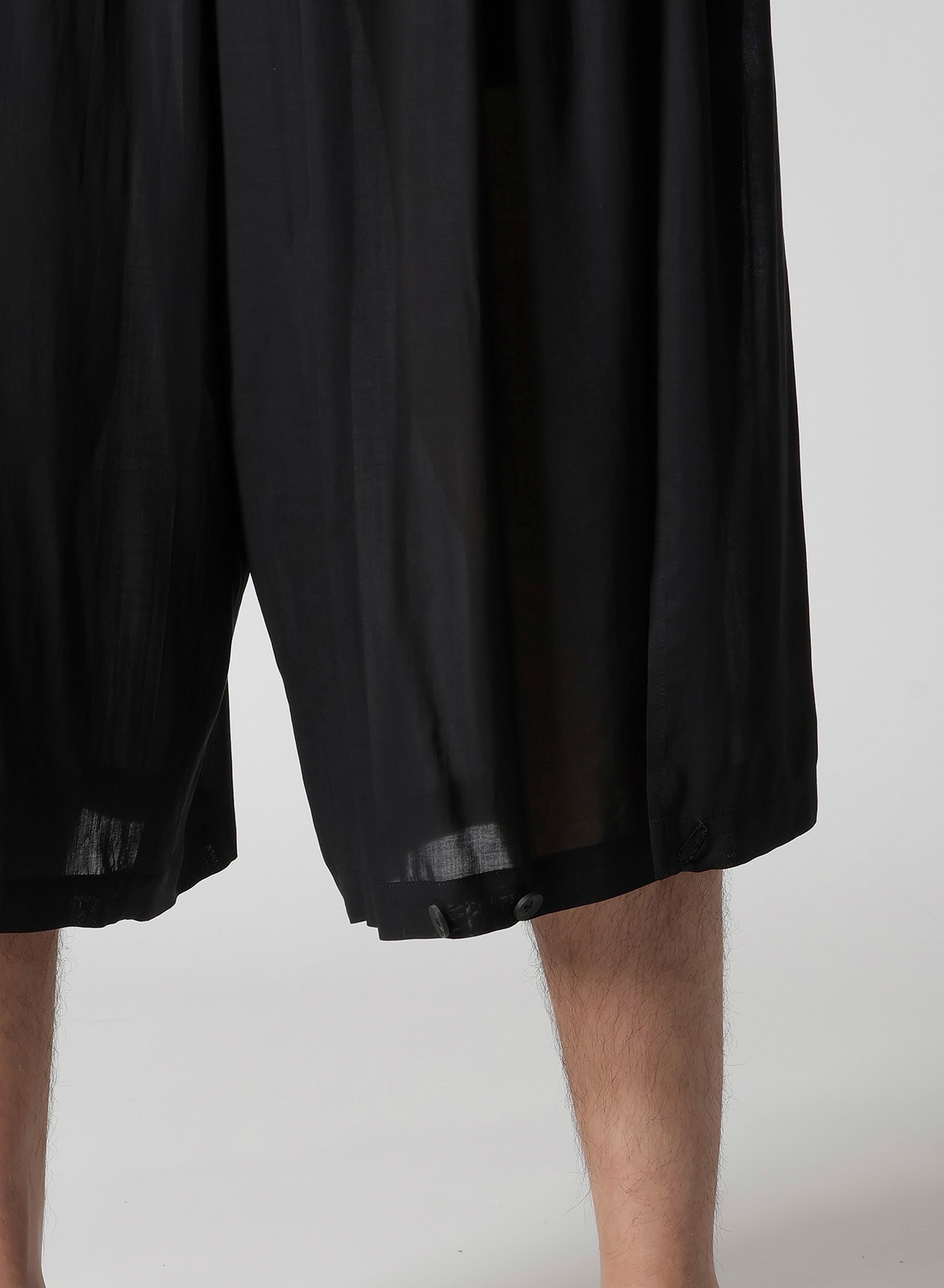 SEA PRINTED BACK SIDE CUT OFF PANTS