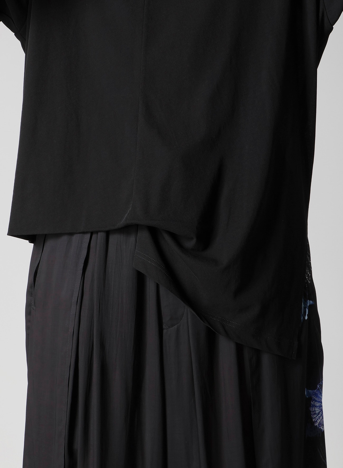 HIGH TWISTED GAS PS ASYMMETRY SHORT SLV T