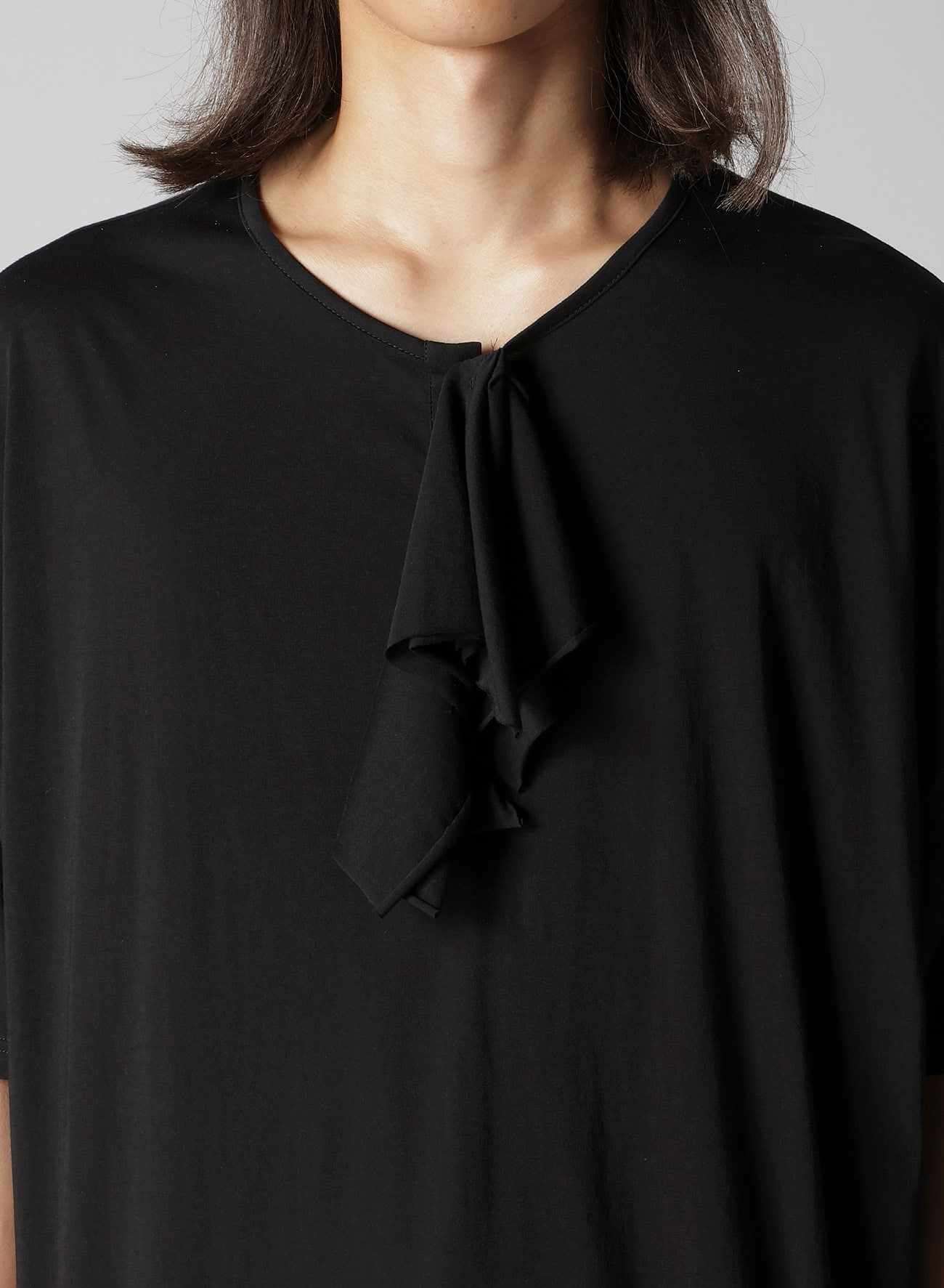 ALBINISTA CHIFFON DRAPE HENLEY NECK TEE