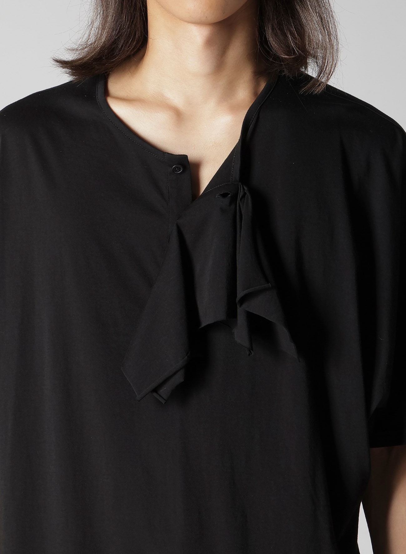 ALBINISTA CHIFFON DRAPE HENLEY NECK TEE