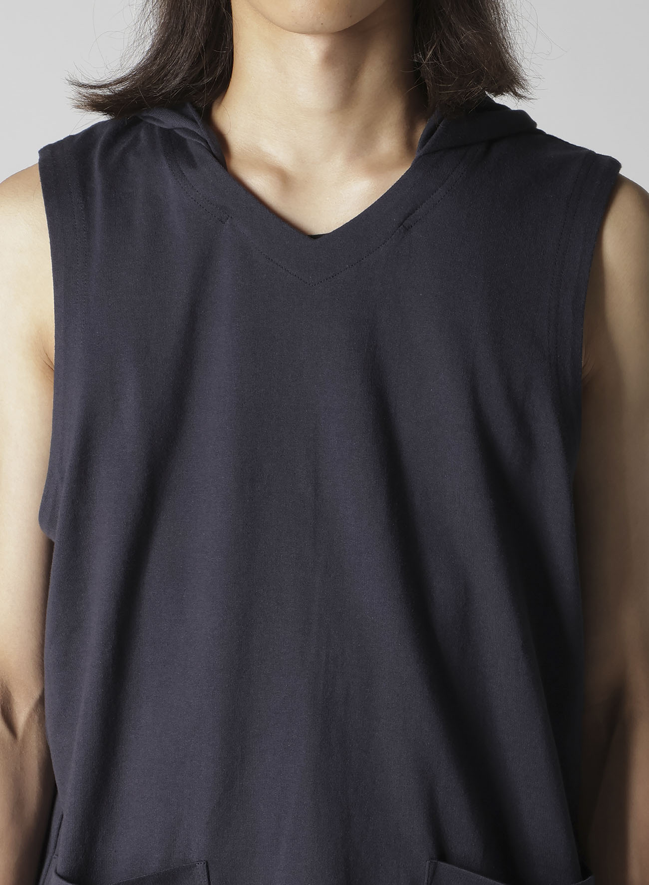 40/2 COMBED PLAIN STITCH HOODED VEST