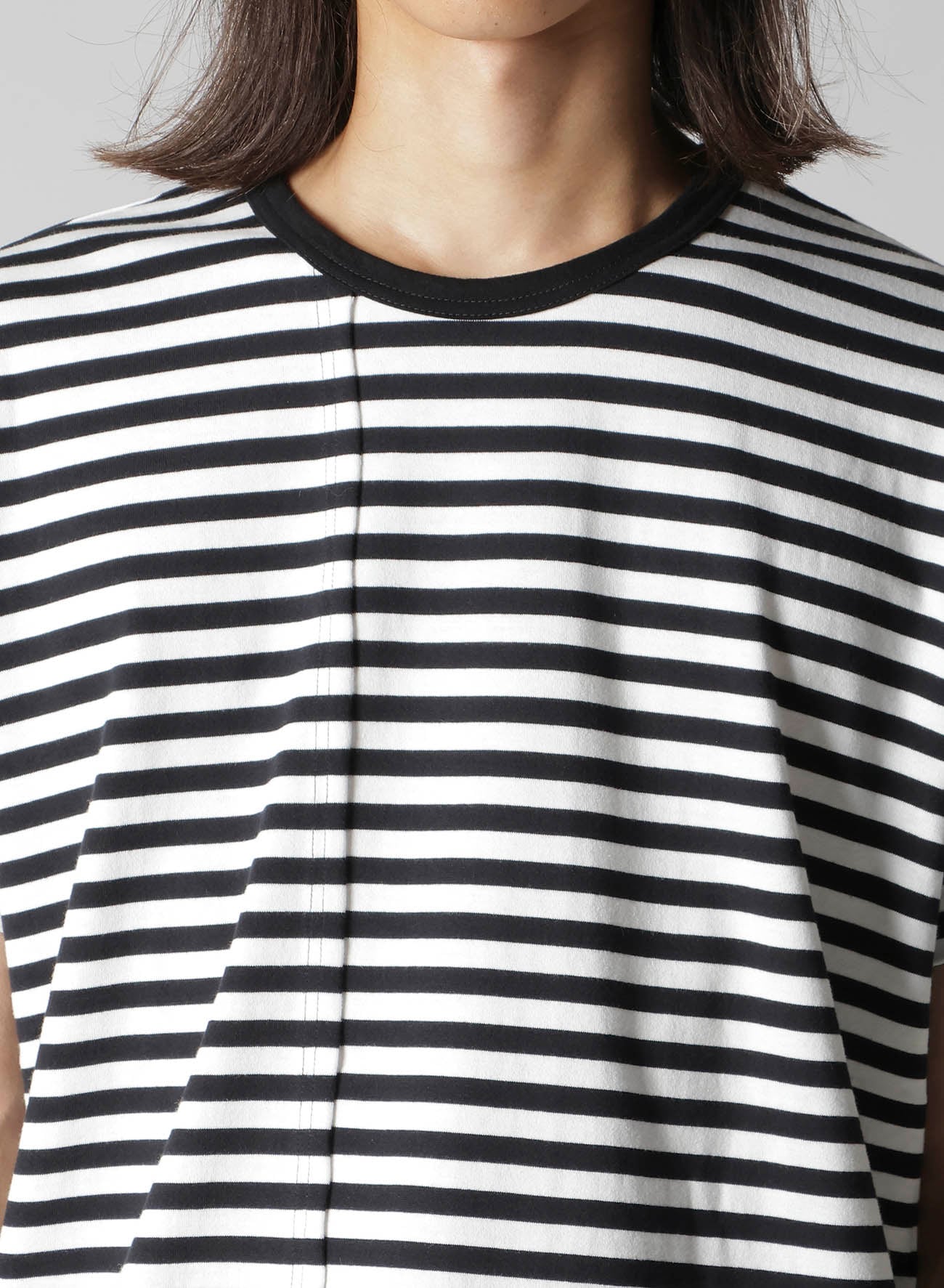 40/2 BORDER PLAIN STITCH PANELED SHORT SLV T