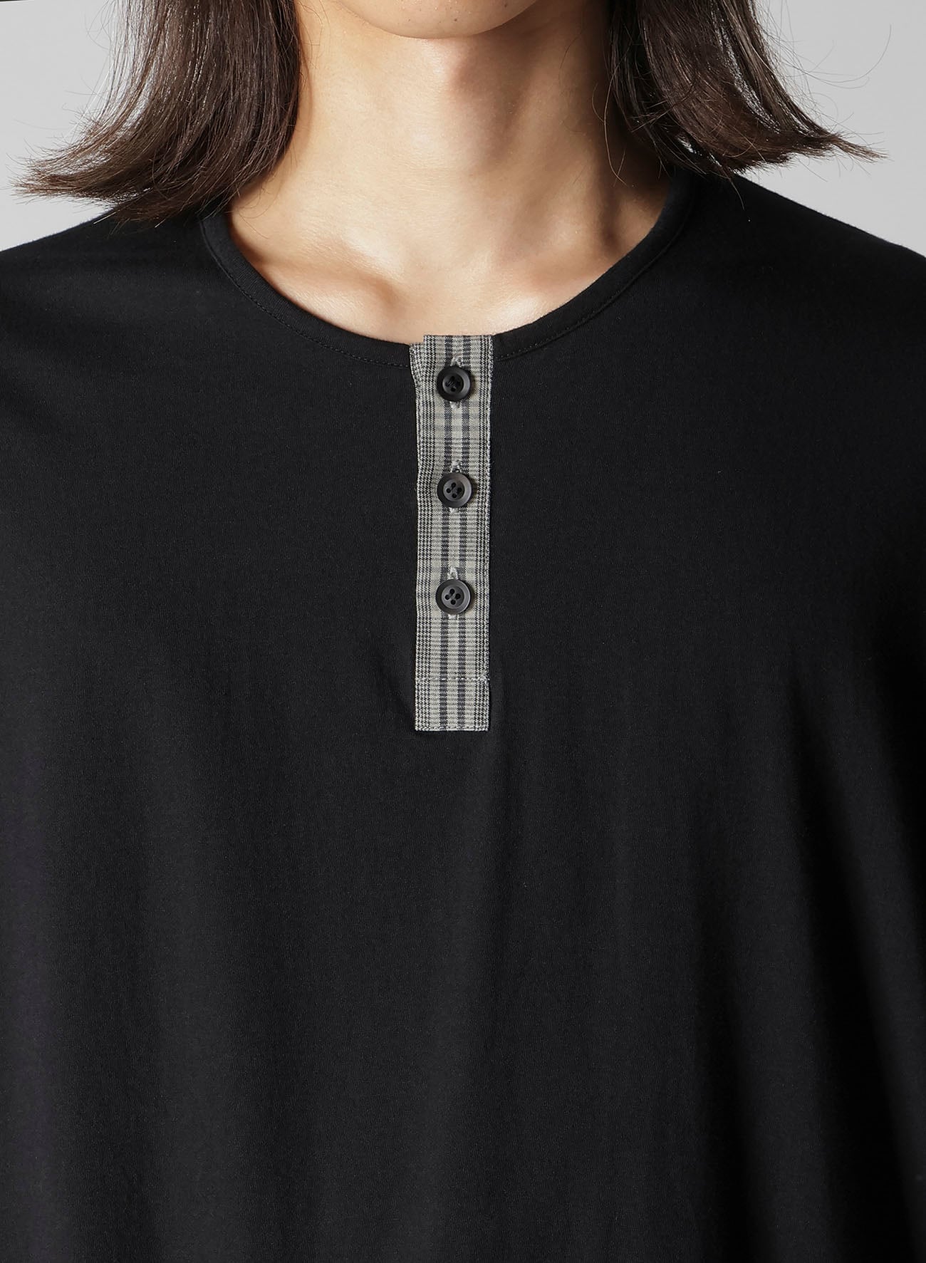 30/- COMBED PLAIN STITCH ASM HENLEY NECK T