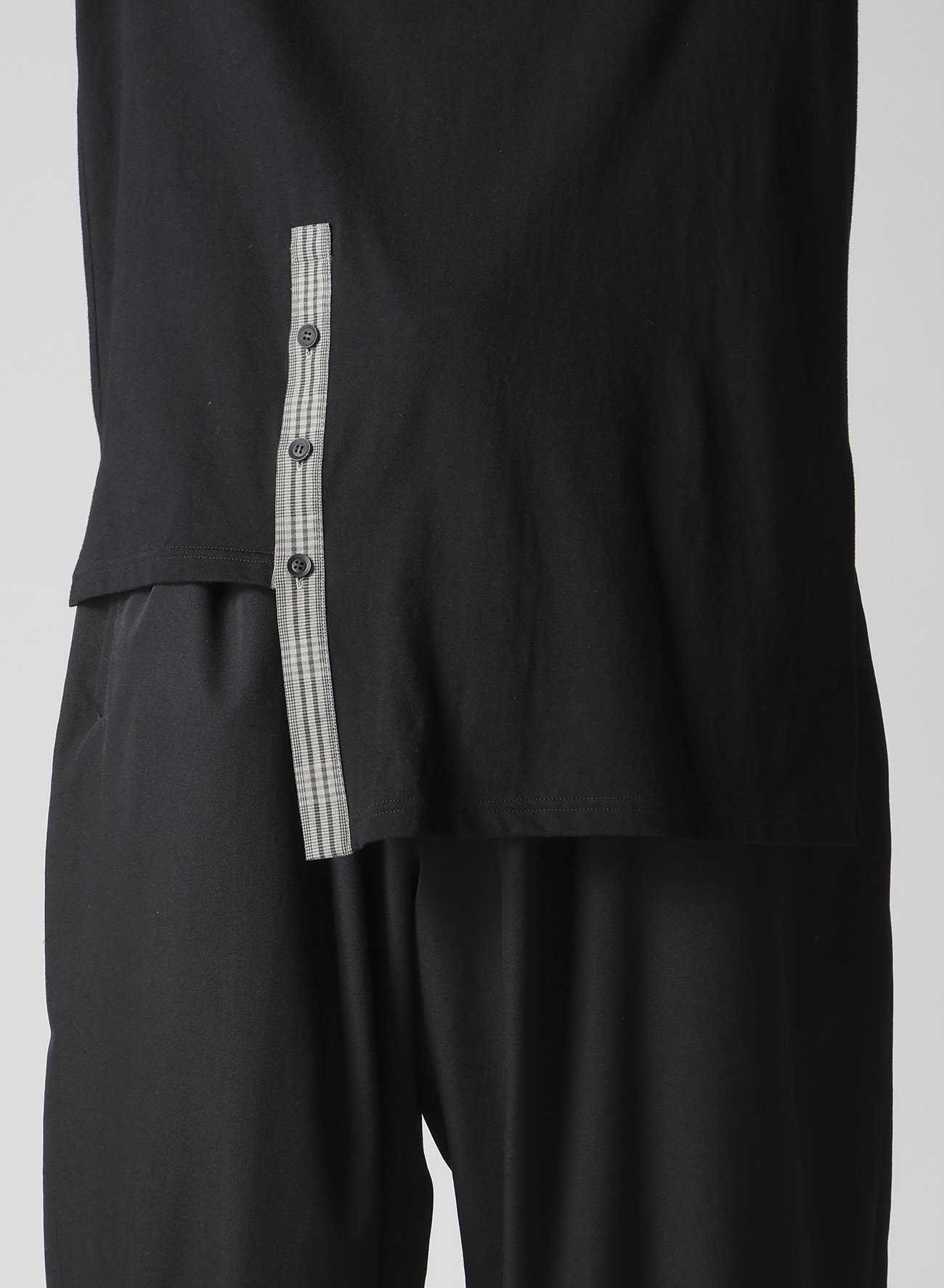 30/- COMBED PLAIN STITCH ASM HENLEY NECK T