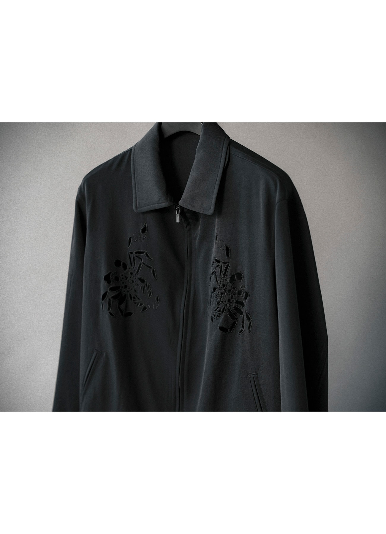 WOOL GABARDINE CUTWORK EMBROIDERY ZIPPER BLOUSON