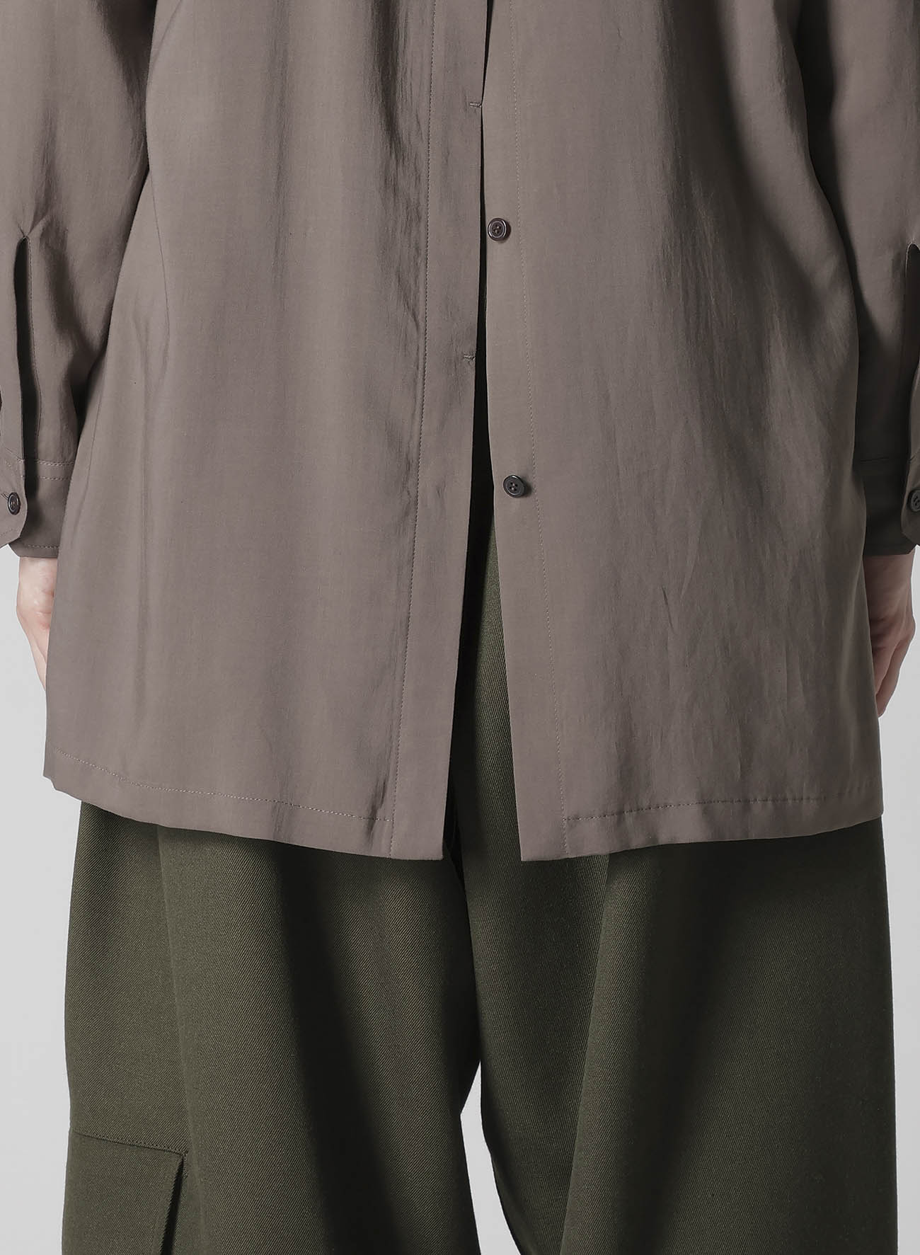 CELLLOSE LAWN BACK OPEN GATHER SLEEVE BLOUSE