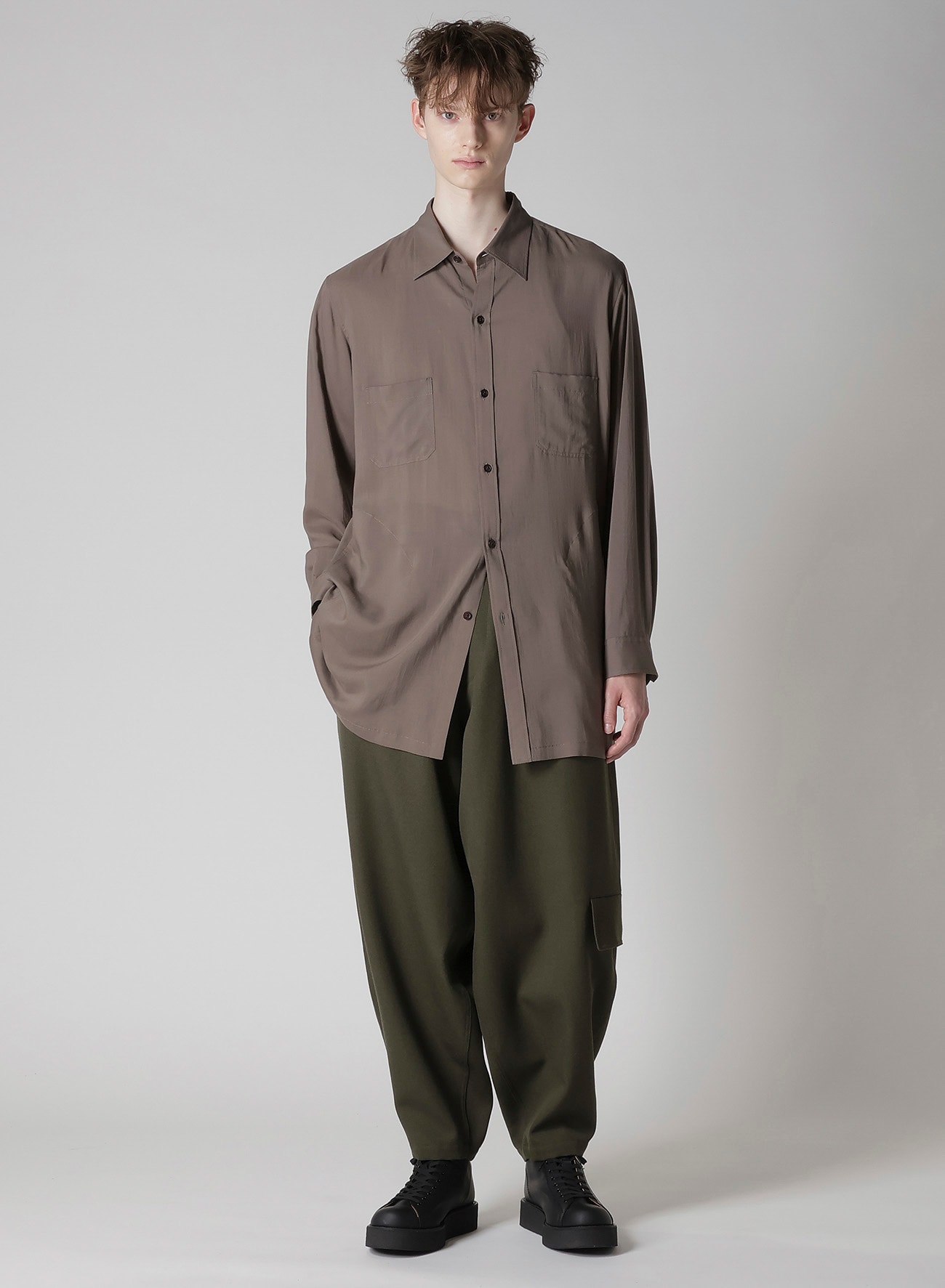 CELLLOSE LAWN BACK OPEN GATHER SLEEVE BLOUSE