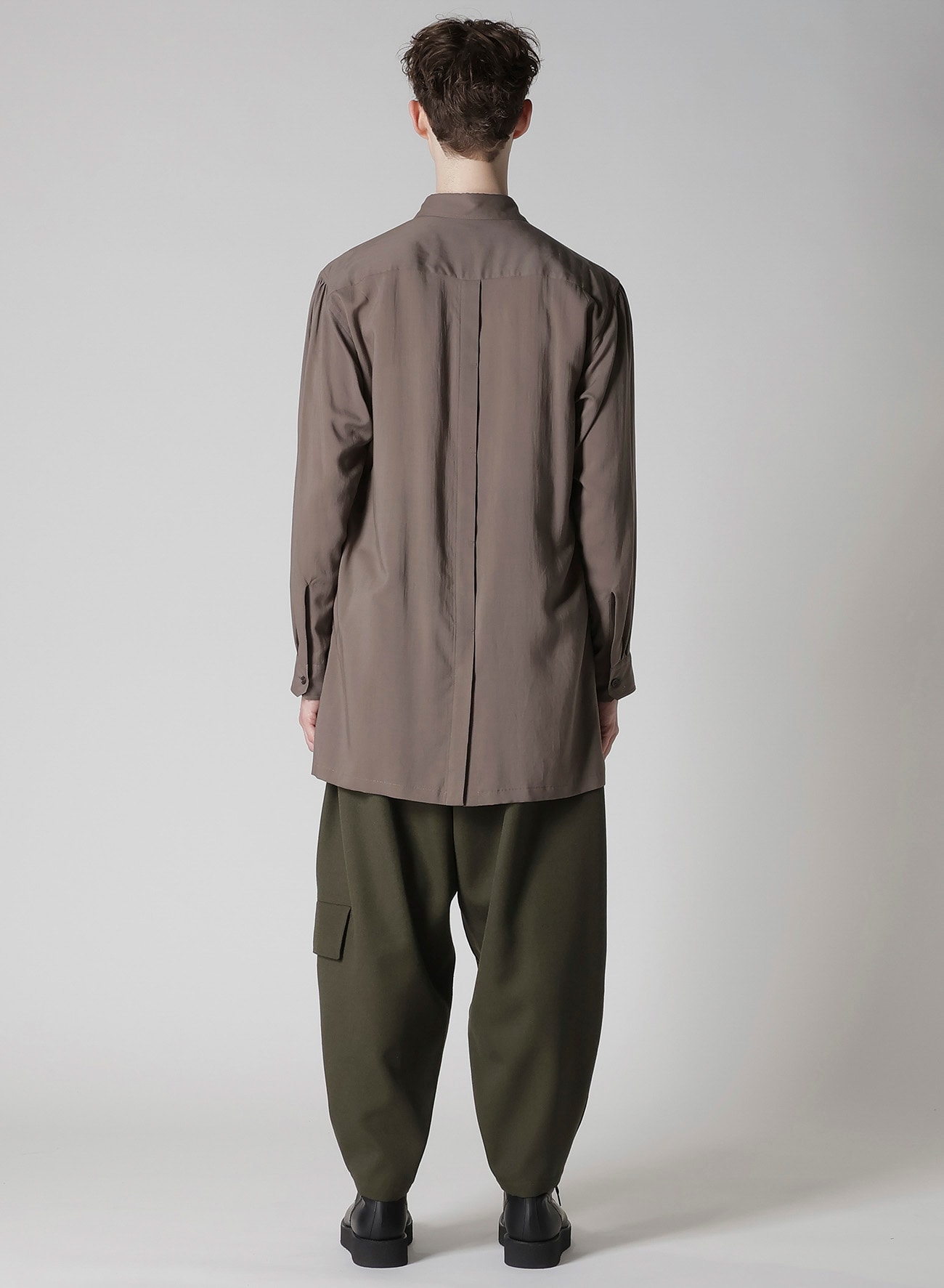 CELLLOSE LAWN BACK OPEN GATHER SLEEVE BLOUSE