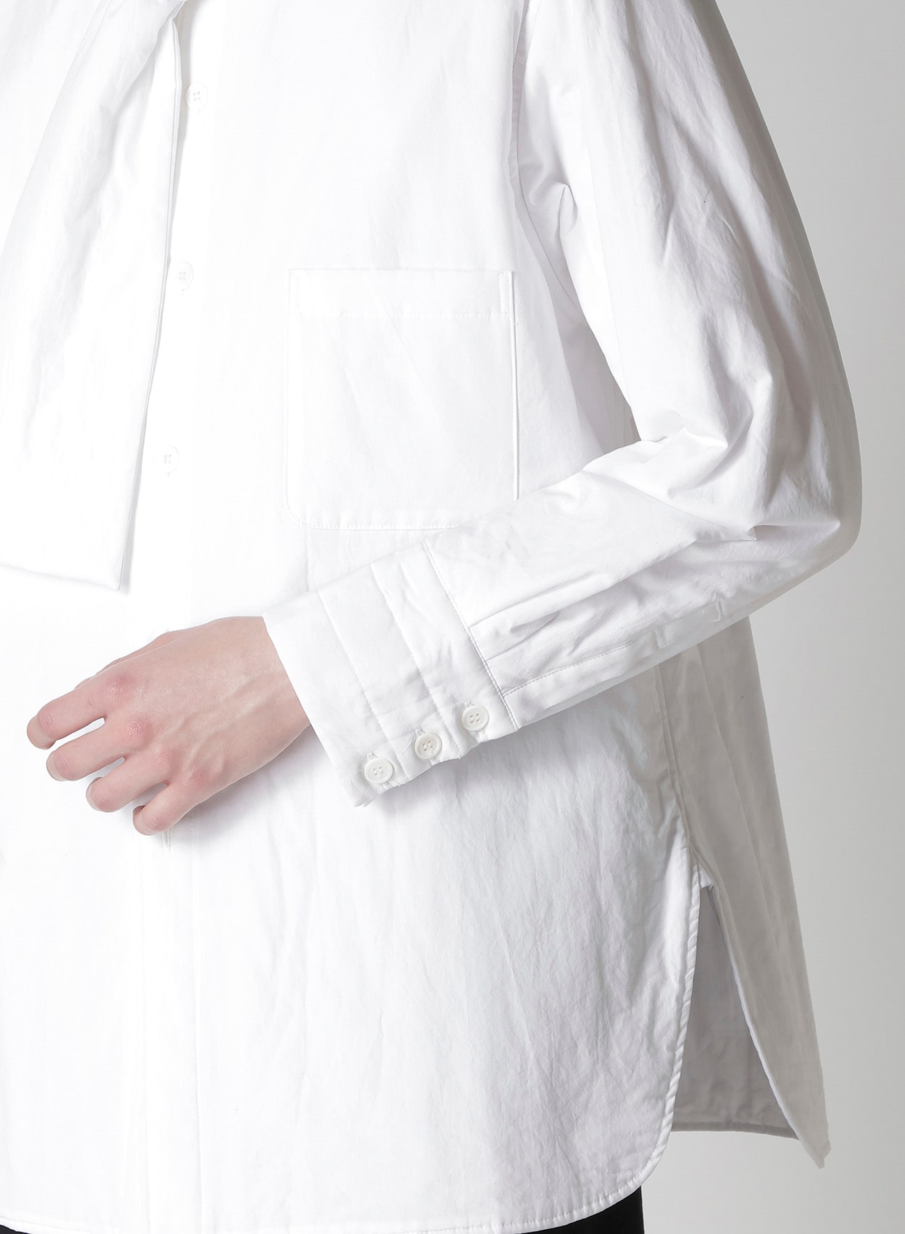 100/2 BROAD STOLE DETAIL PADDED BLOUSE