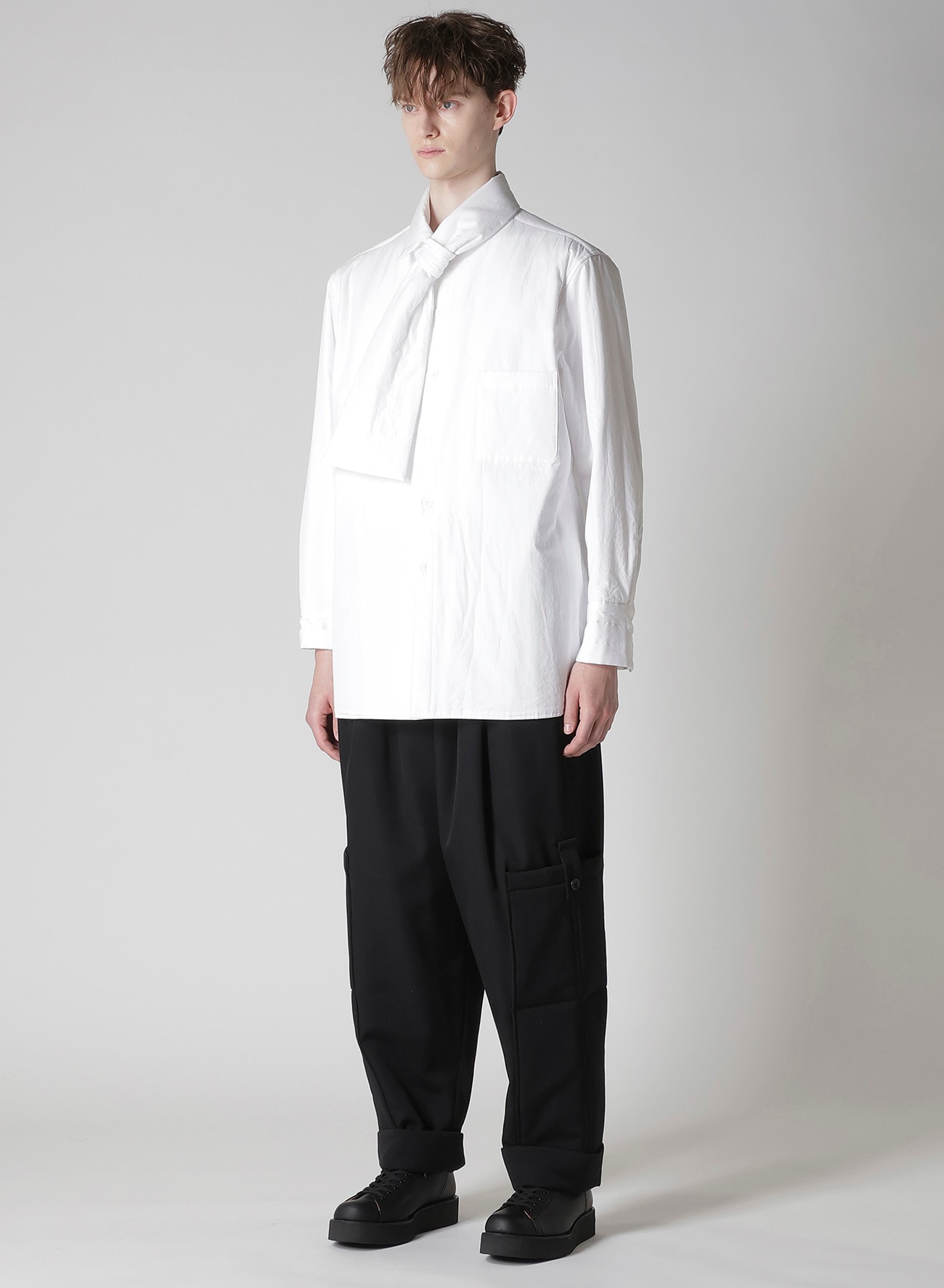 100/2 BROAD STOLE DETAIL PADDED BLOUSE