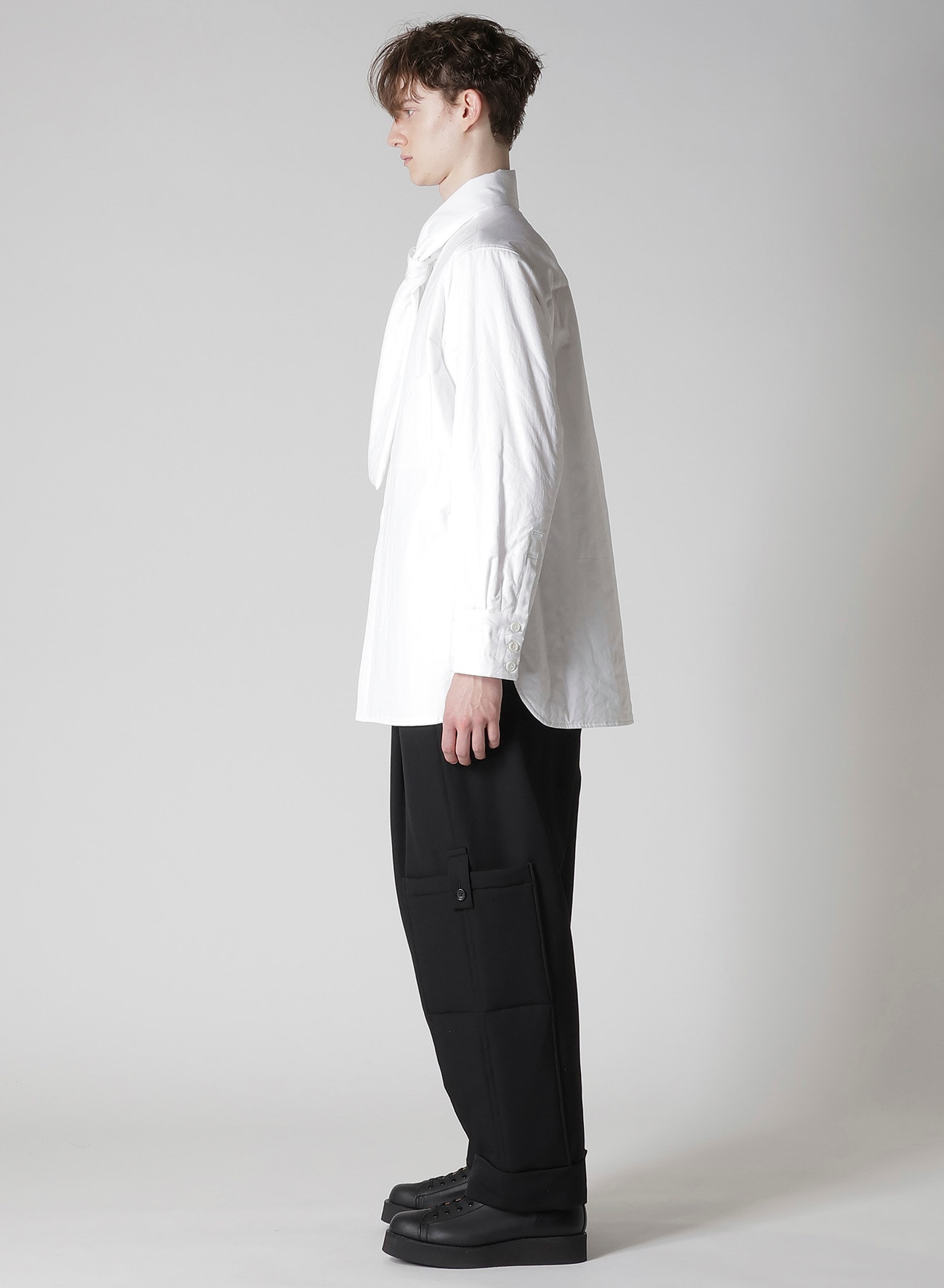 100/2 BROAD STOLE DETAIL PADDED BLOUSE