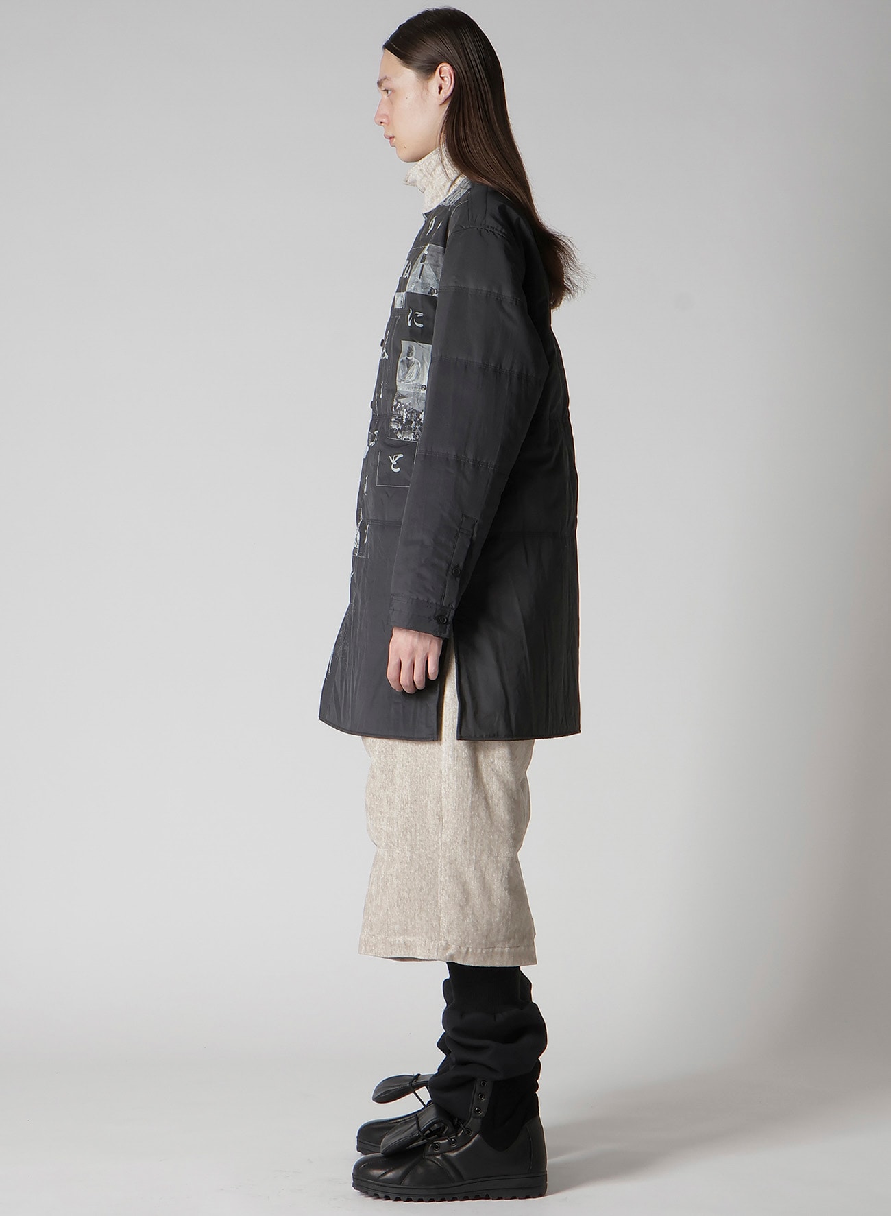 DESSIN MOTIF STANDCOLLAR PADDED BLOUSE