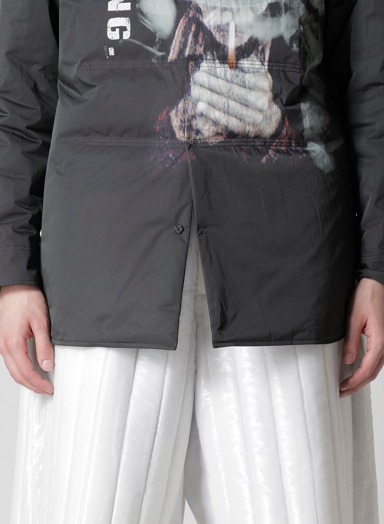 TOBACCO OLD MAN PRINTED PADDED BLOUSE