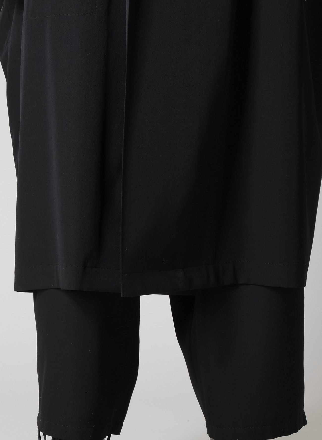 WOOL GABARDINE CROSS SHAPED ZIPPER COAT
