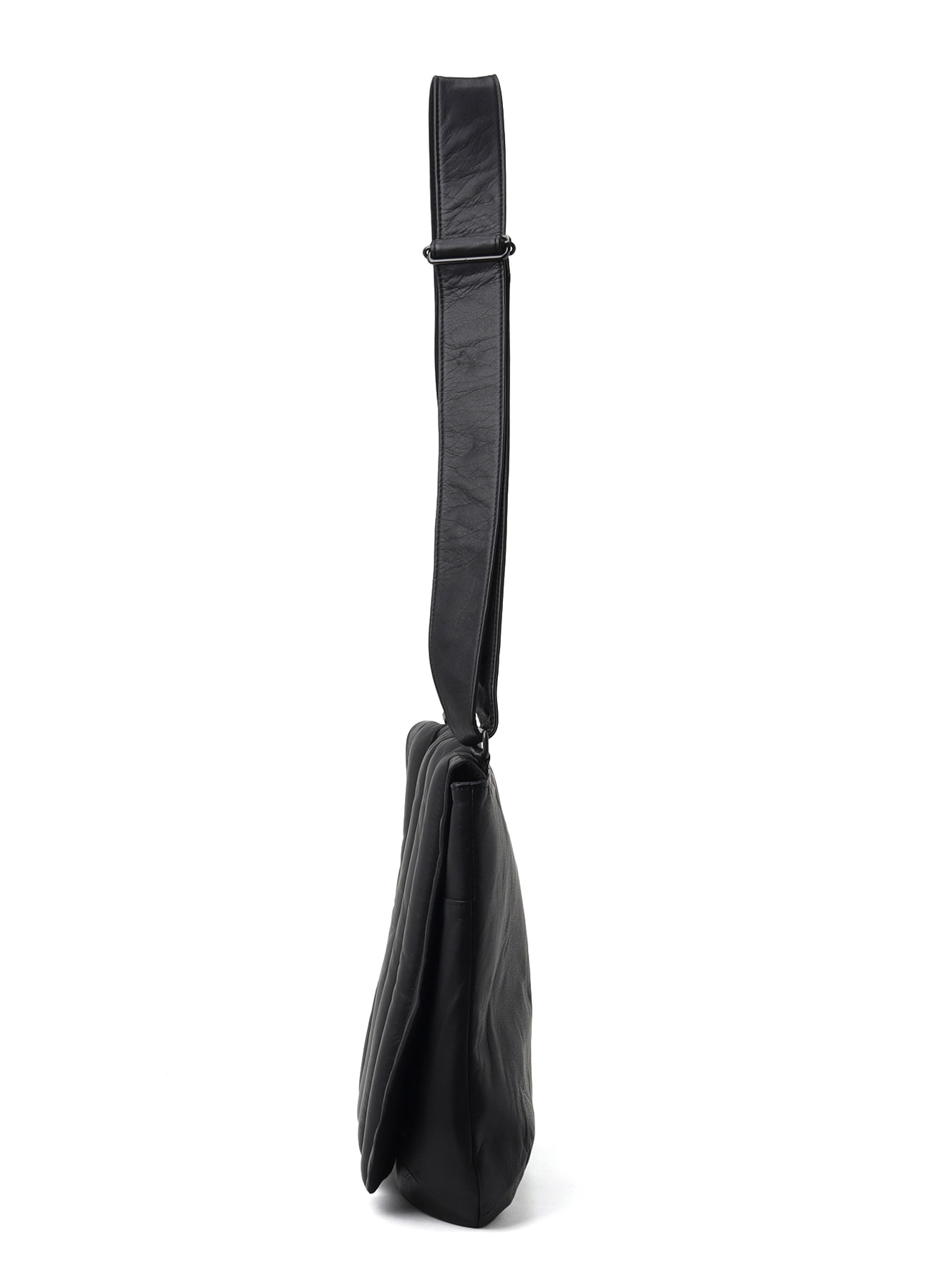 GARMENT LEATHER PADDED SHOULDER BAG