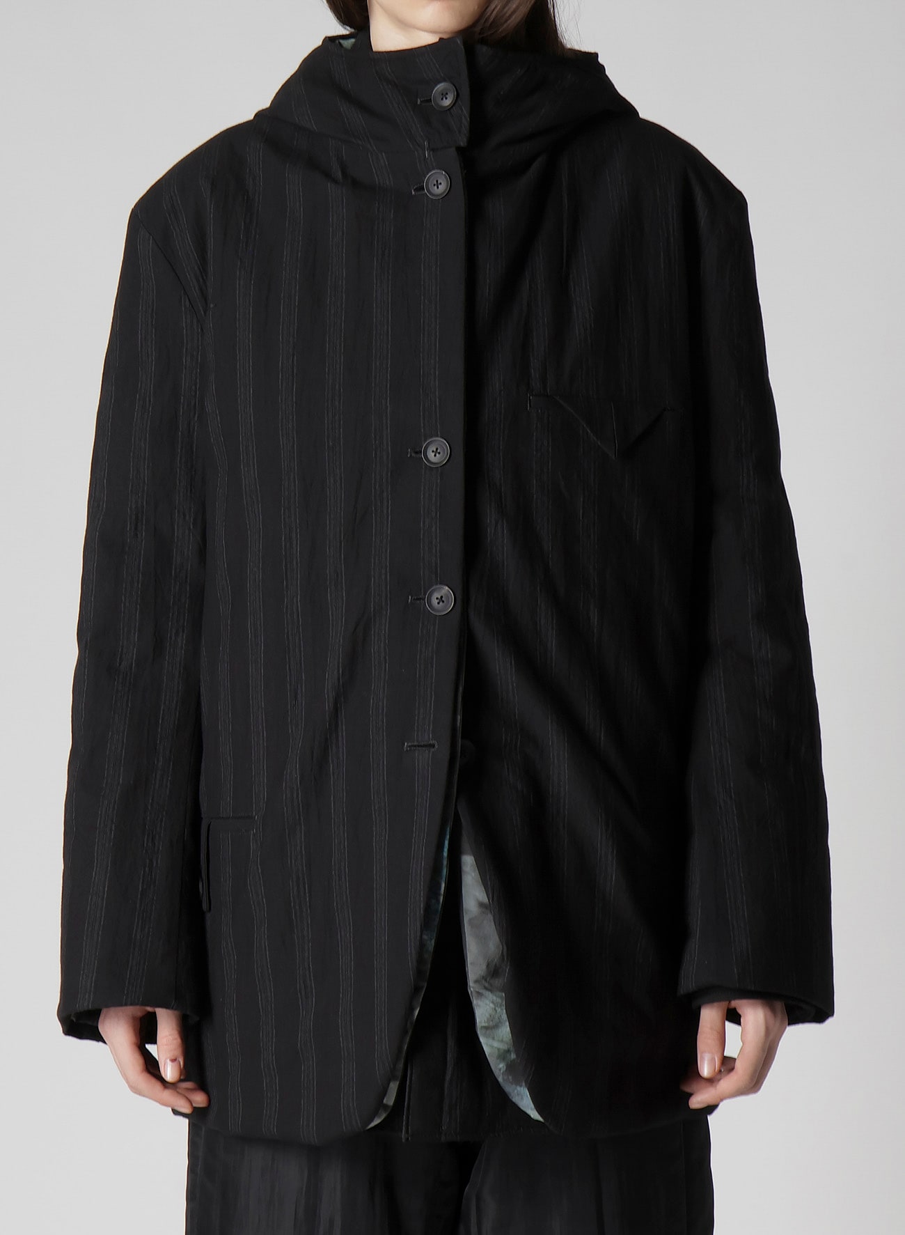 DIAGONAL PADDED PRINTED HOOD JACKET