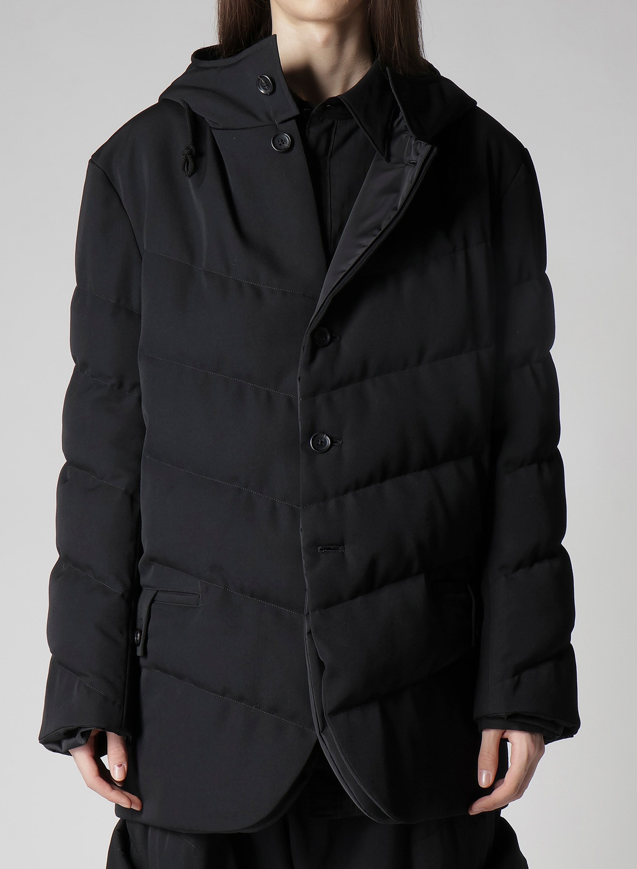 WOOL GABARDINE DIAGONAL PADDED HOODED JACKET