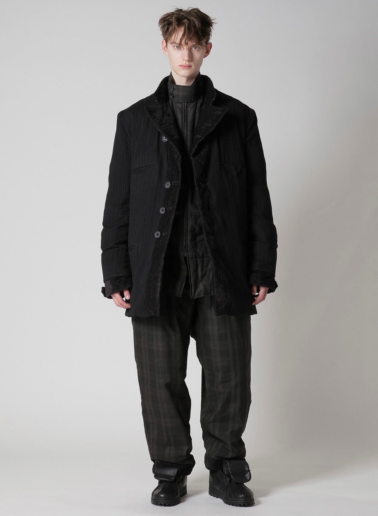 LINEN VELVET HORIZONTAL PADDED LONG JACKET