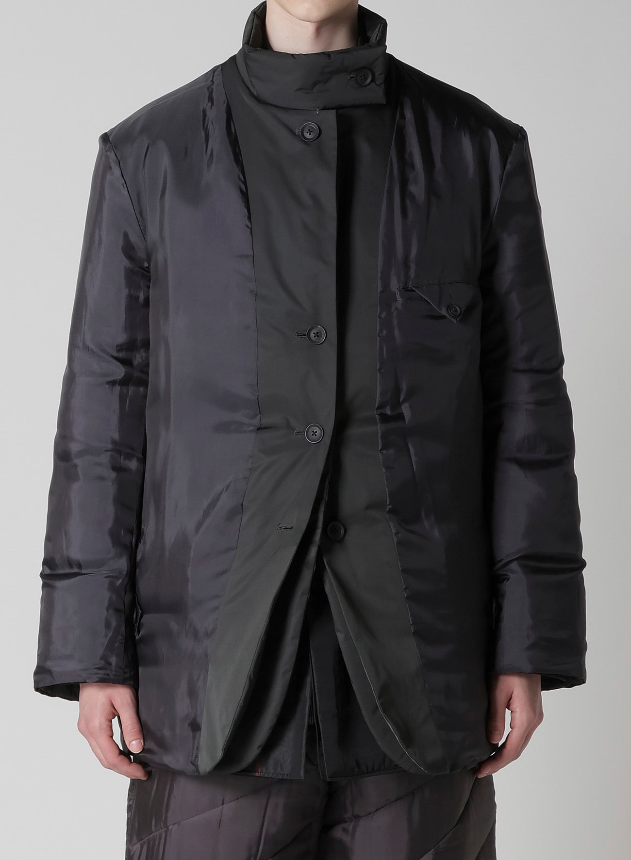 BACK PRINTED HORIZONTAL PADDED STAND JACKET