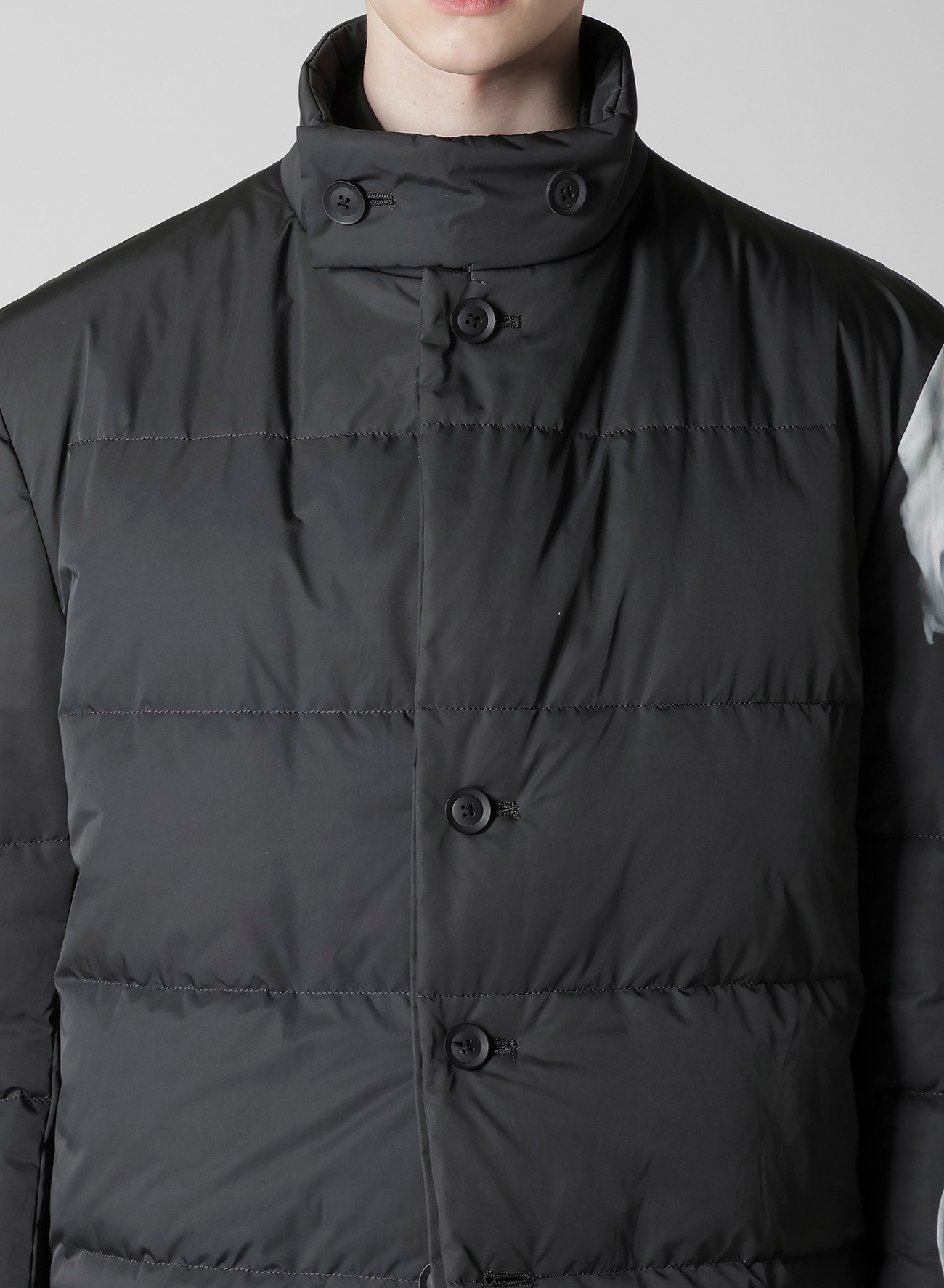 BACK PRINTED HORIZONTAL PADDED STAND JACKET