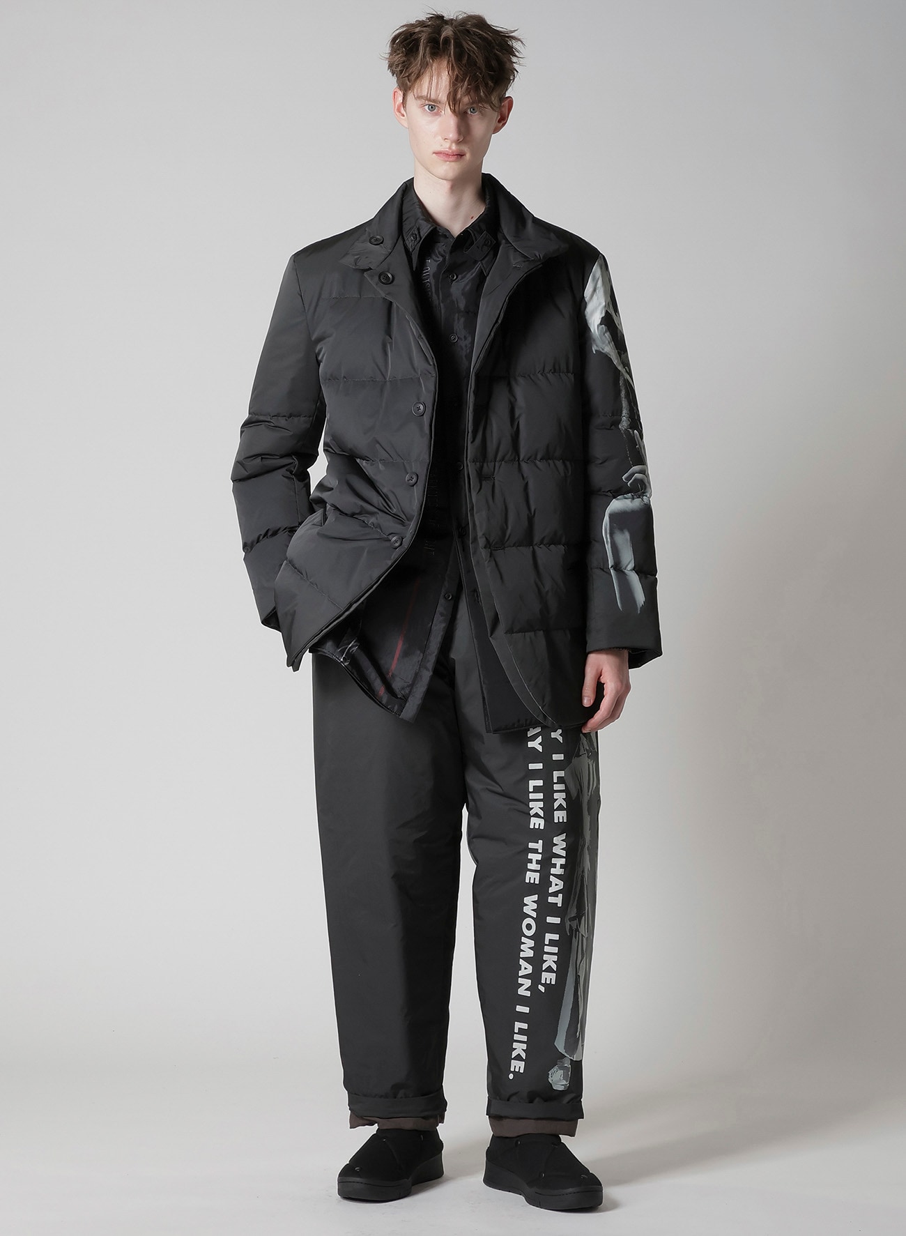 BACK PRINTED HORIZONTAL PADDED STAND JACKET