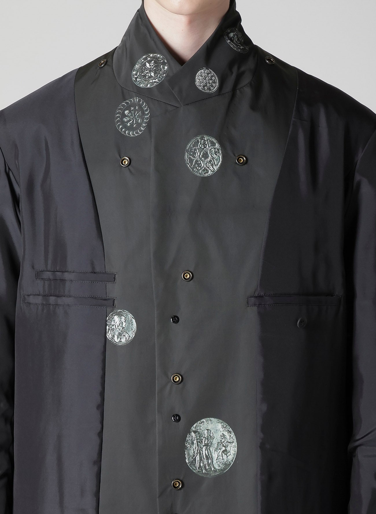 NUDE AND BUTTON PRINTED REVERSIBLE JACKET
