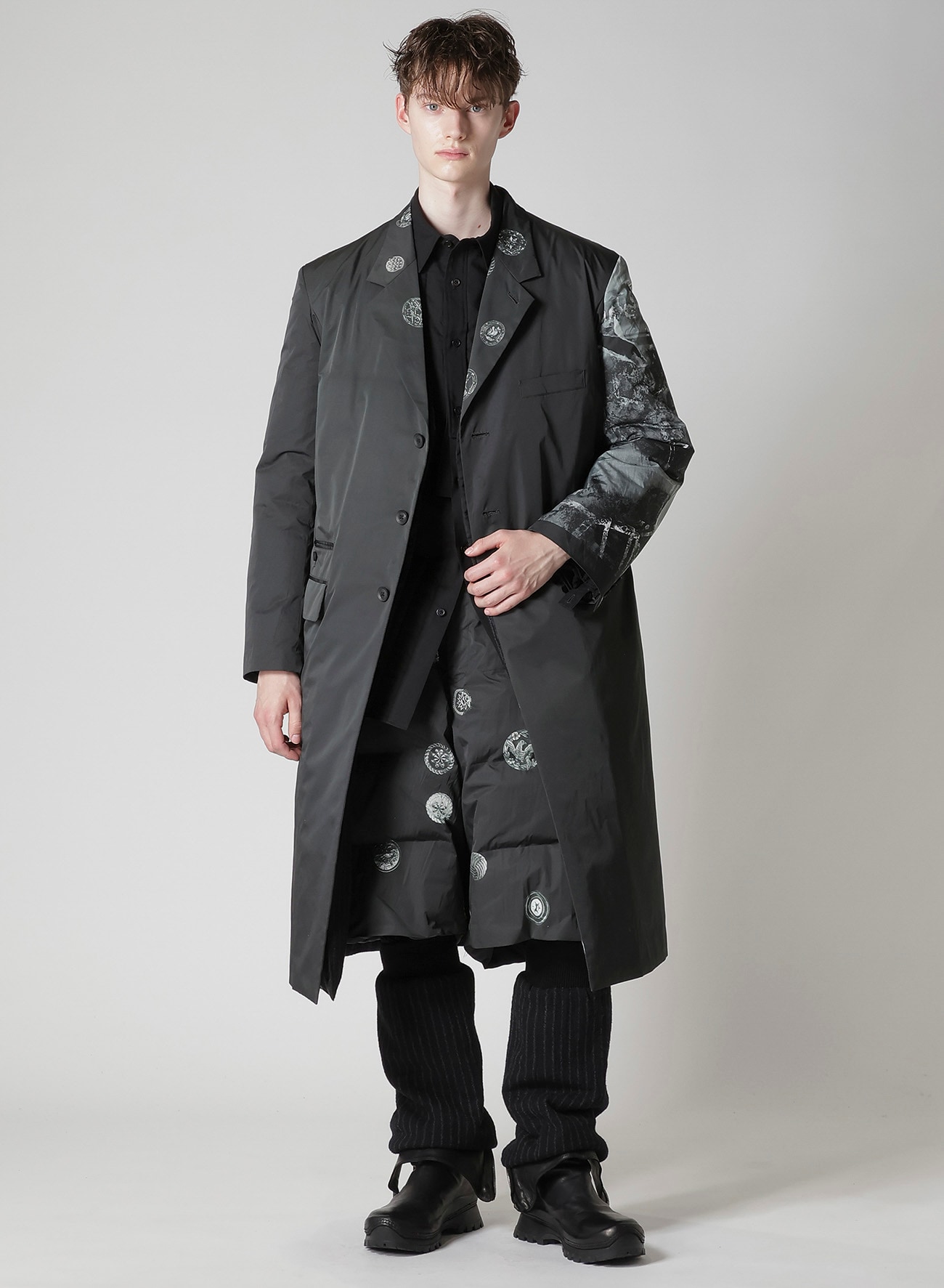 NUDE AND BUTTON PRINTED REVERSIBLE JACKET